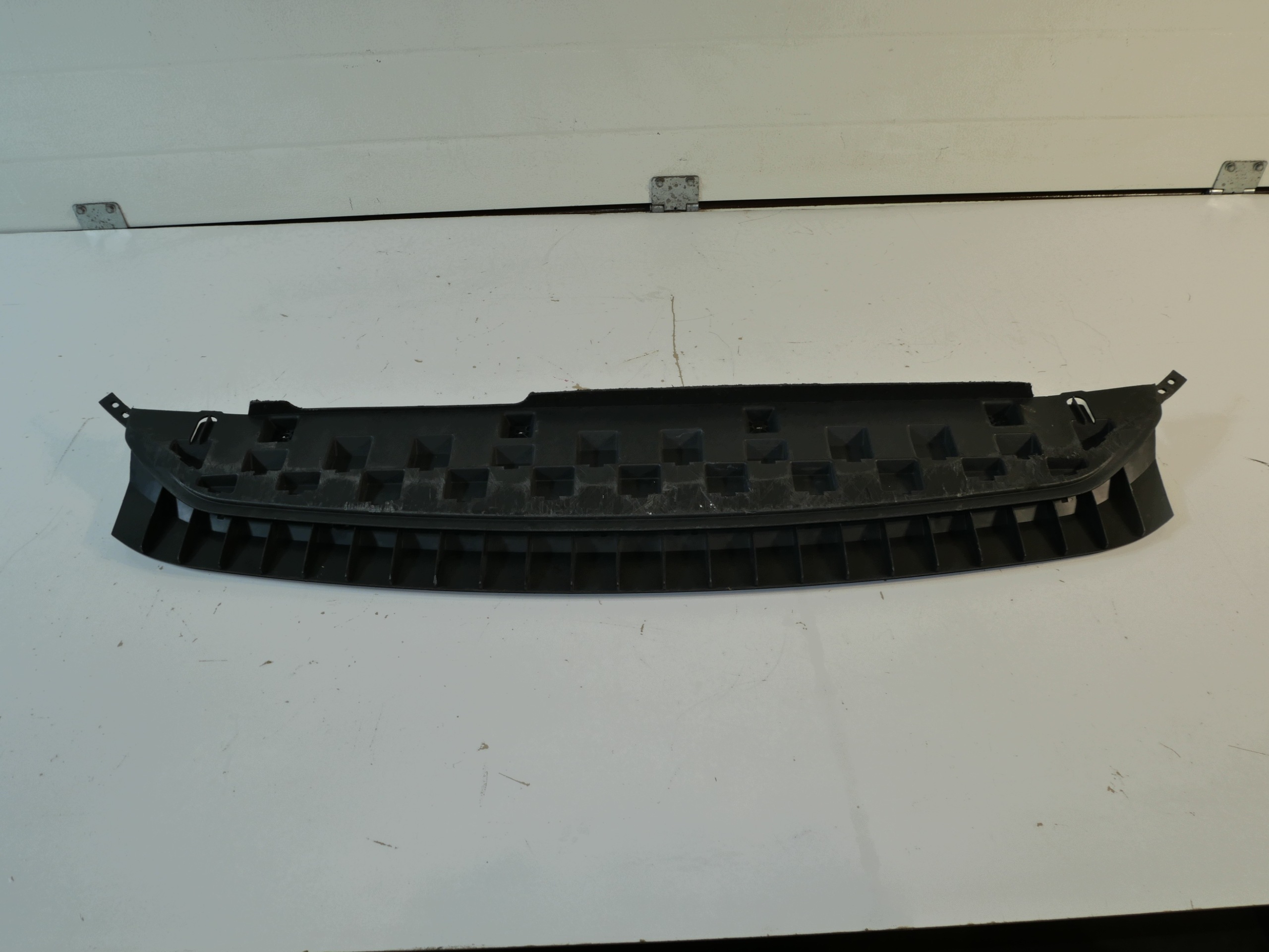 blende abdeckung der stoßstange SKODA OCTAVIA III 5E0807611A