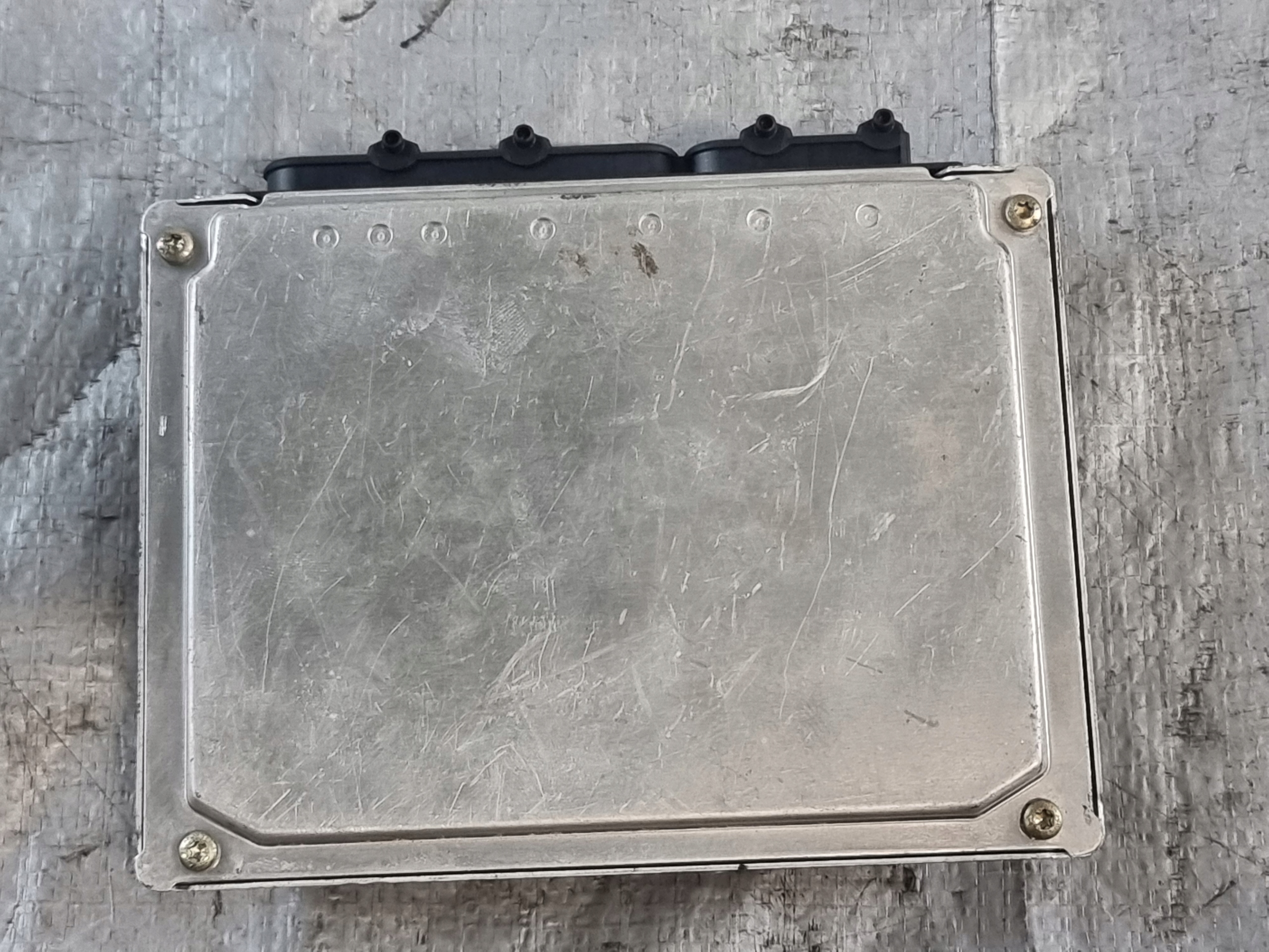 control unit computer of the engine OE 4D0907551F AUDI A4 B5 2.8B V6 142kW 97r