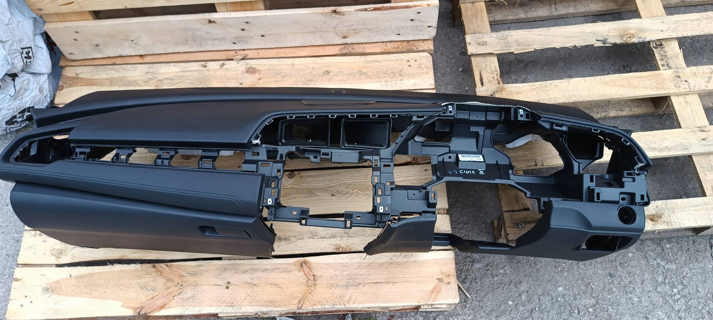 dashboard instrument panel console WERSJA UK HONDA CIVIC X 77100-TGL-E000 2019R