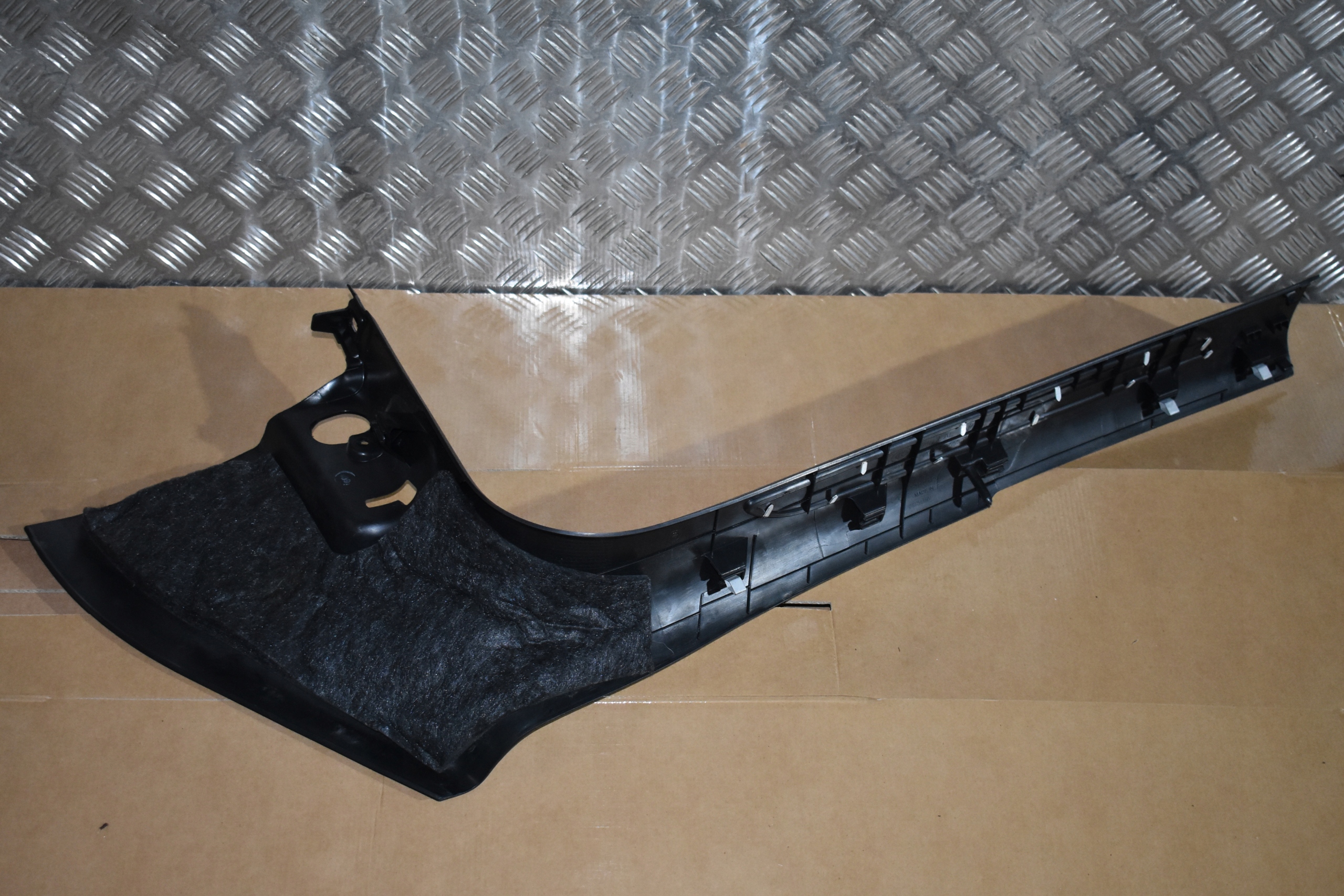 IDEALNA moulding cap threshold left PORSCHE MACAN S 1