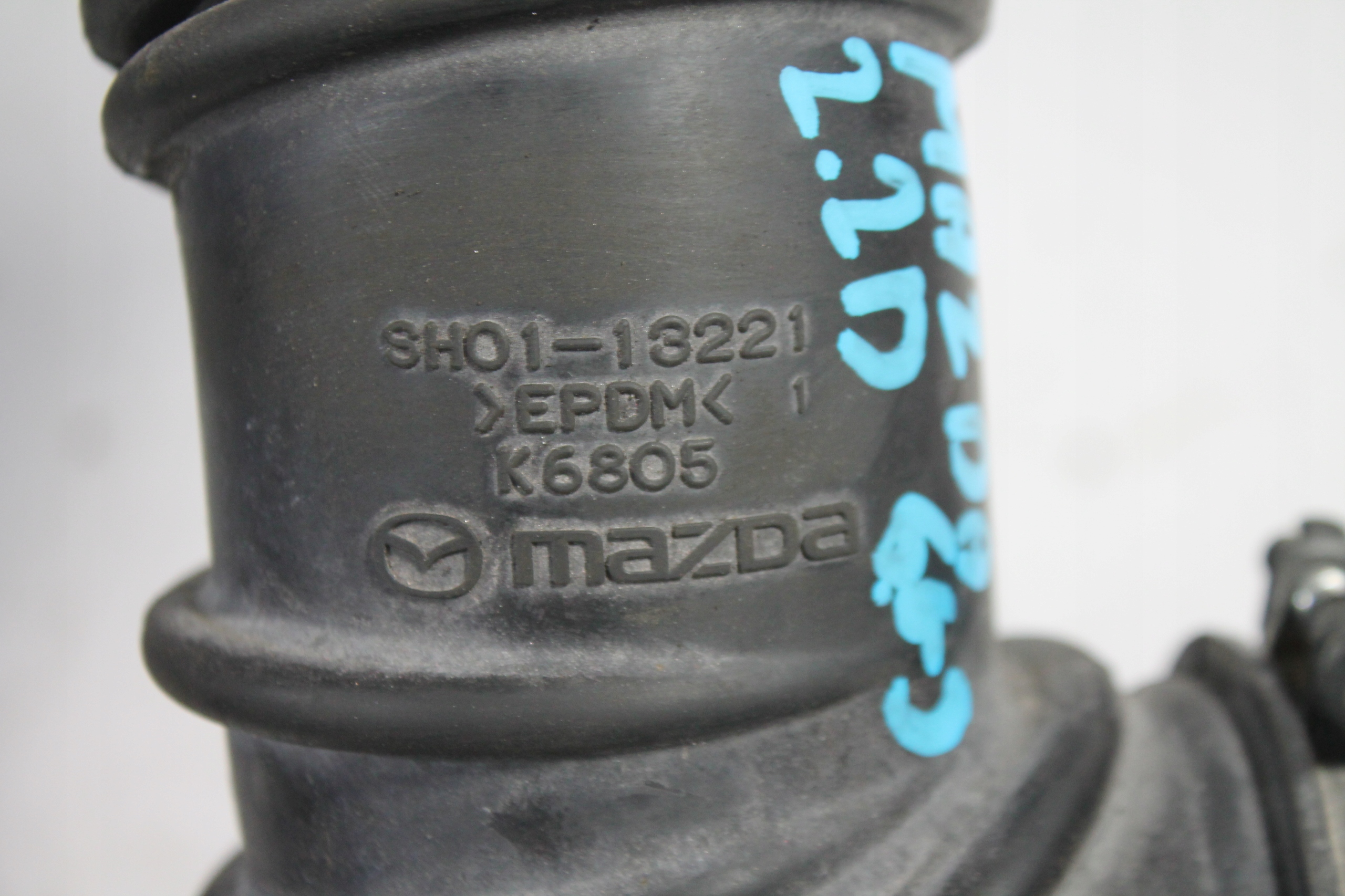 pipe air hose SH01-13221 MAZDA 6 GJ 2.2 D