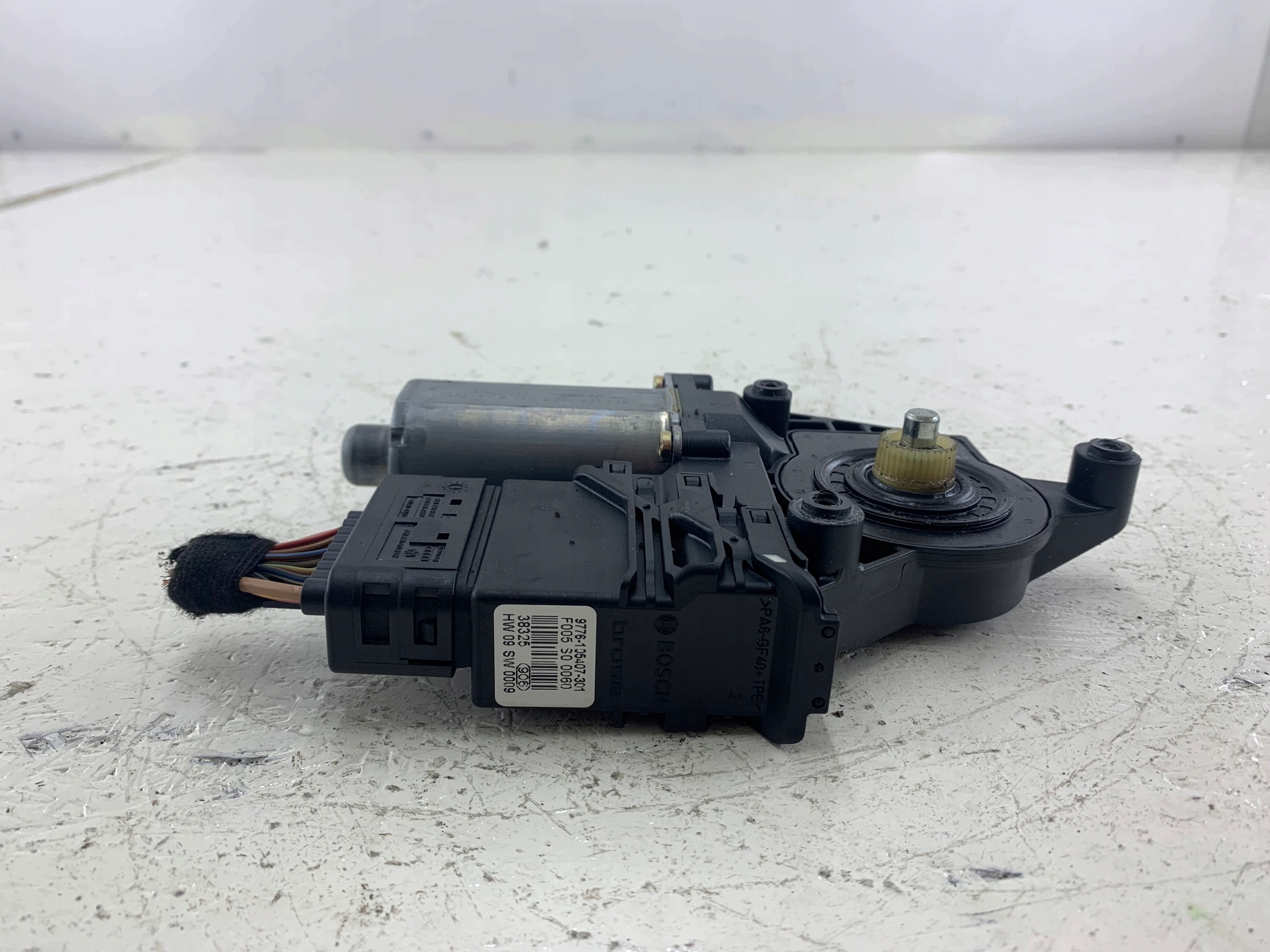 VW PASSAT B5 LIFT mini motor windows right rear part 3B9839752BF