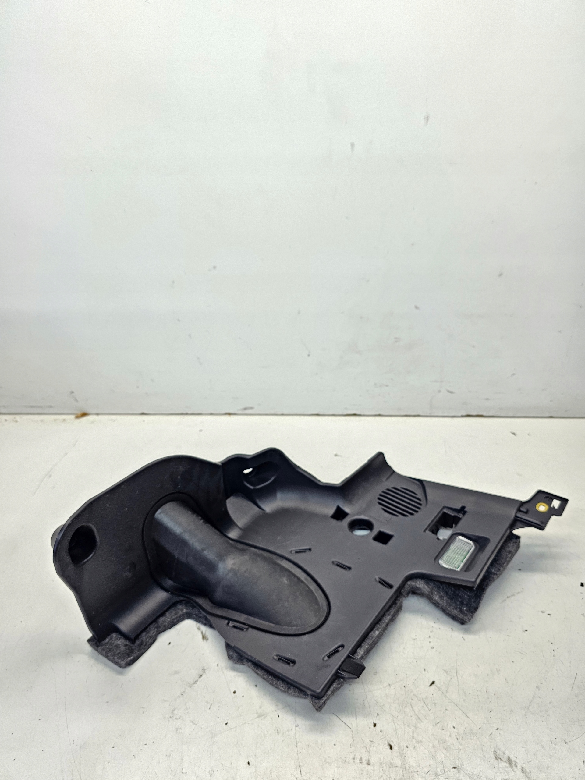 Blende Abdeckung unter DESKE KONSOLE AUDI Q5 FY 80A 80B863083C