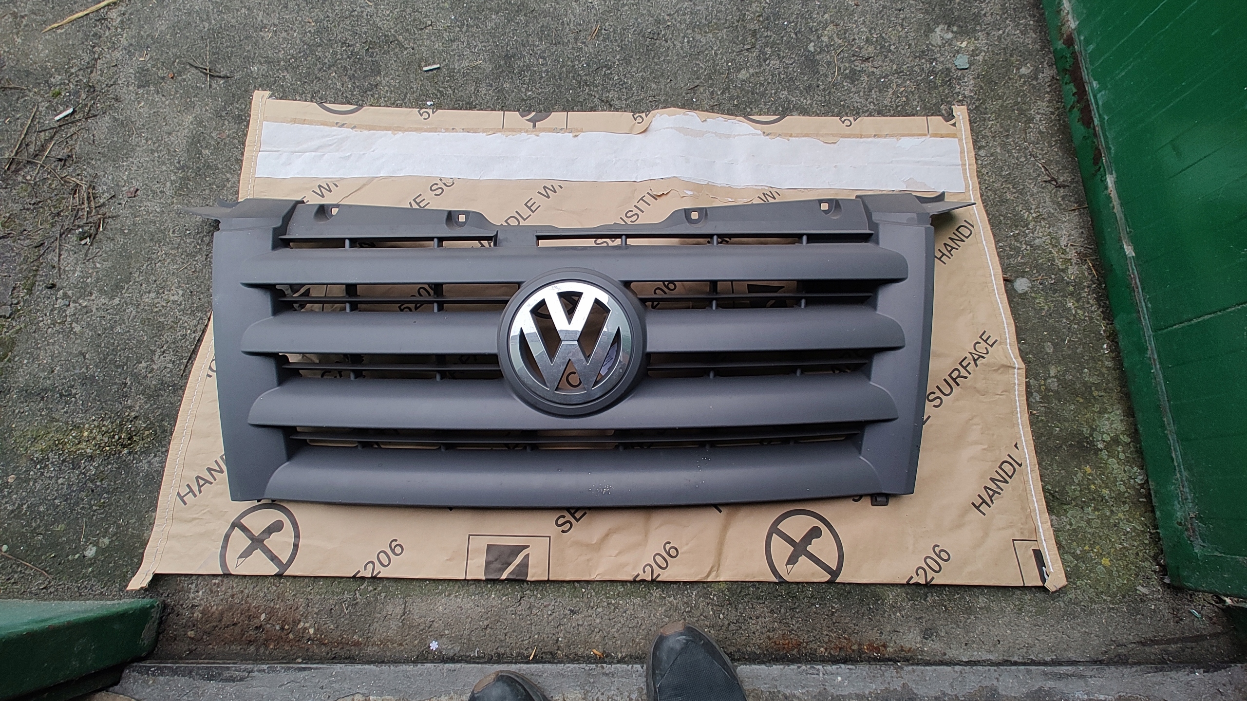 VW Crafter Kühlergrill FRONTGRILL Kühlergitter 2E0853653EC - Thumbnail 1