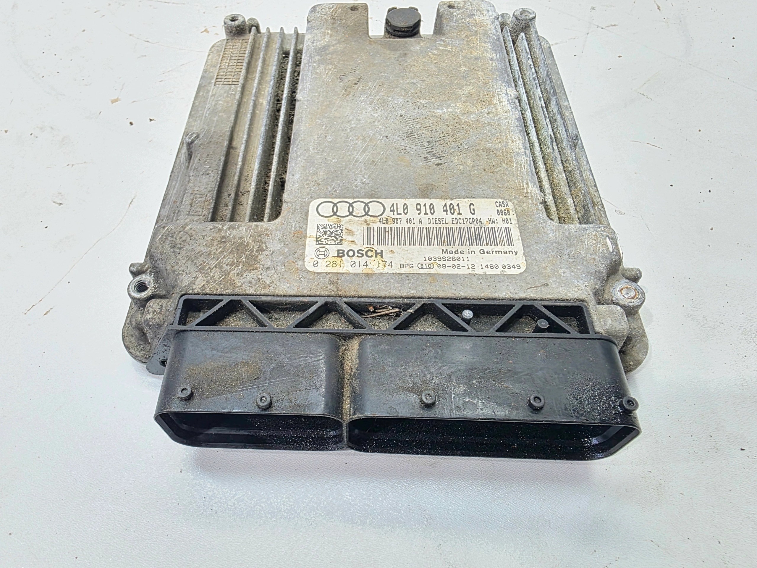 computer control unit of the engine AUDI Q7 4L 3.0 TDI 04L910401G 4L0907401A