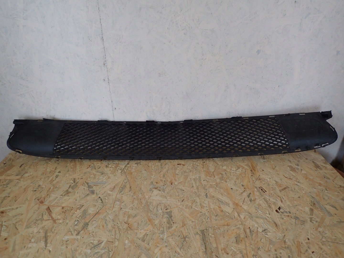central grid of a bumper MERCEDES A KLASA 177 18