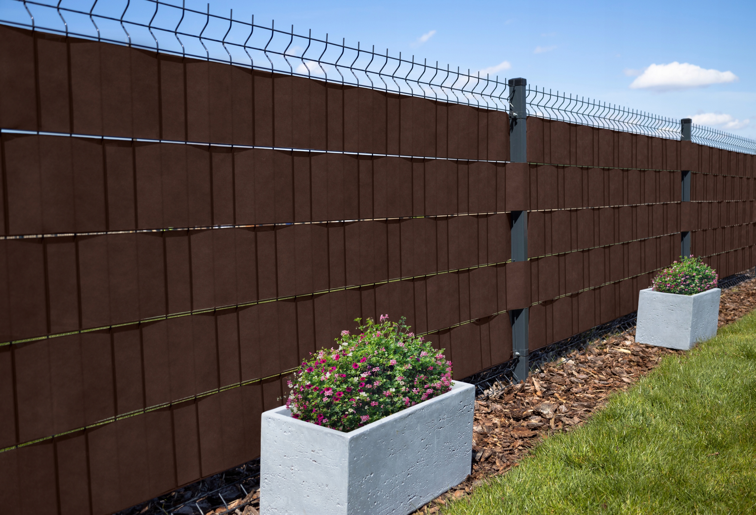 TAŚMA OGRODZENIOWA BRĄZOWA 4,7cmX48m PANELOWA PŁOT Wysokość 0.05 m