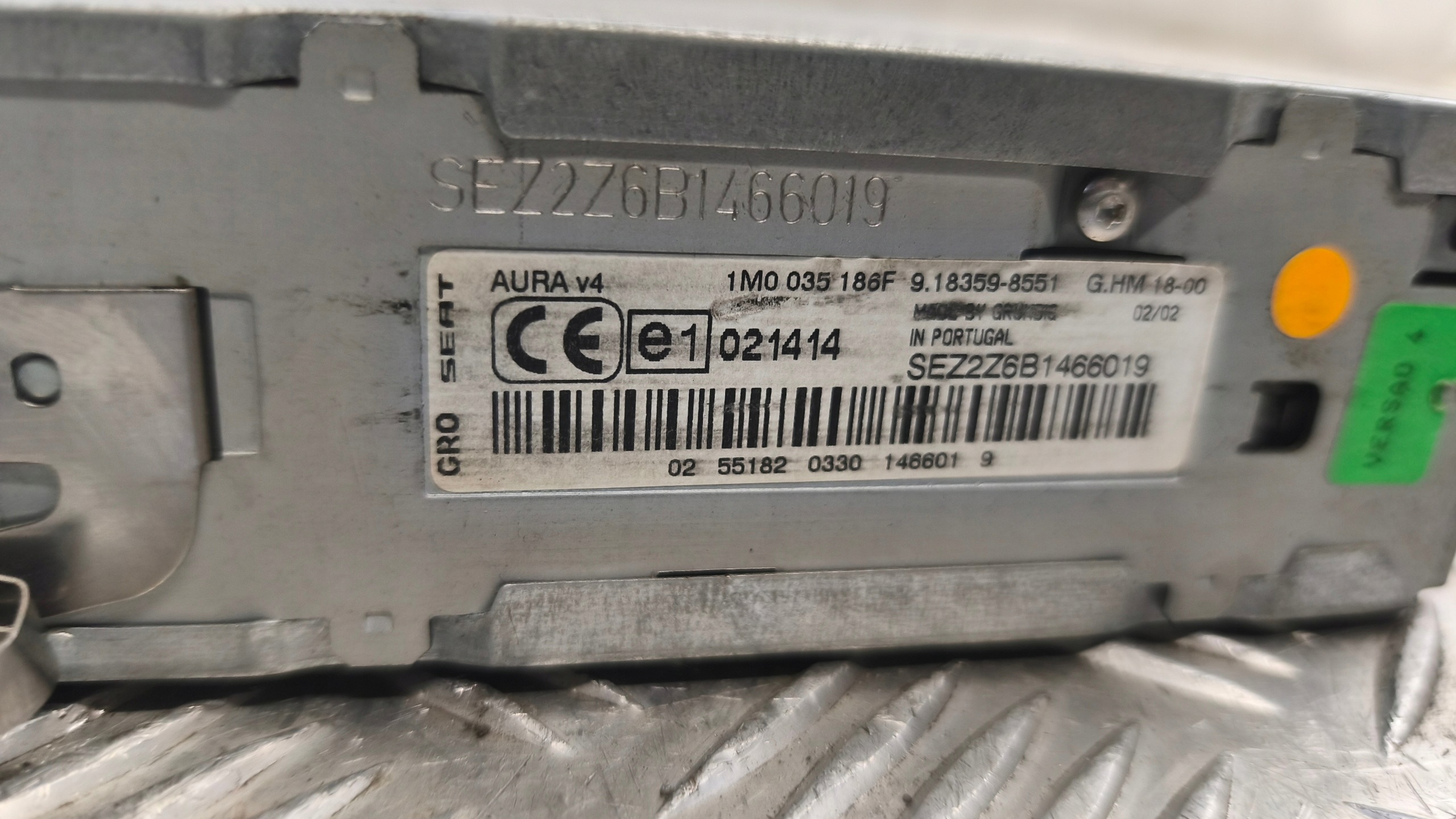 RADIO SEAT LEON and 2001r 1M0035186F