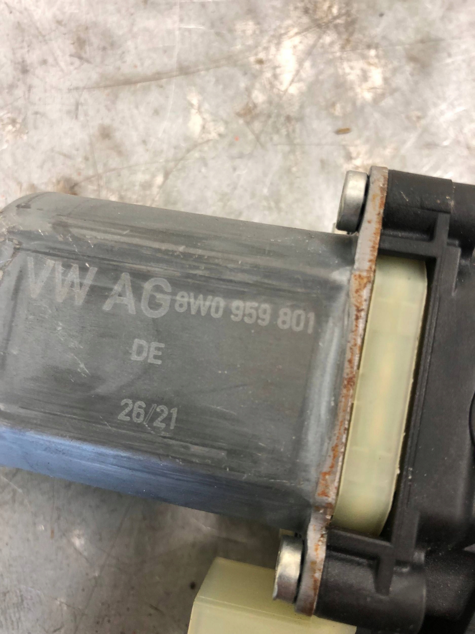mini motor windows right front VW CRAFTER II 8W0959801