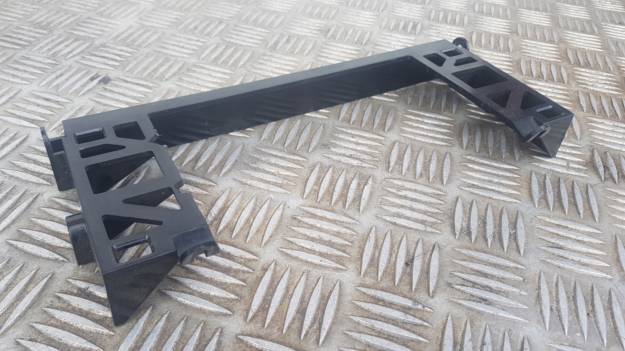 BMW E39 frame cover spoiler B-9307