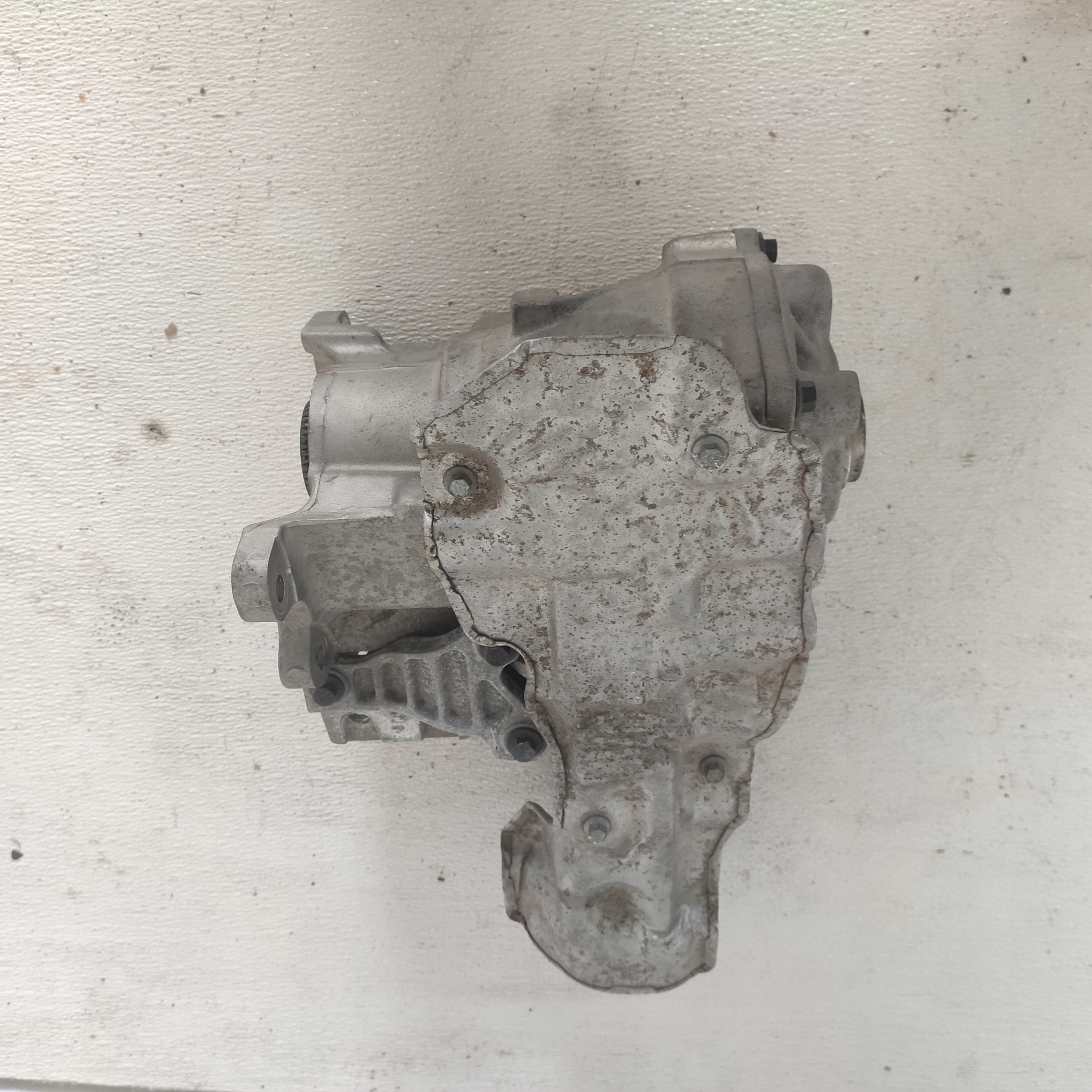 VOLVO XC40 2018 2.0T T5 control KATOWA REDUKTOR 31492988
