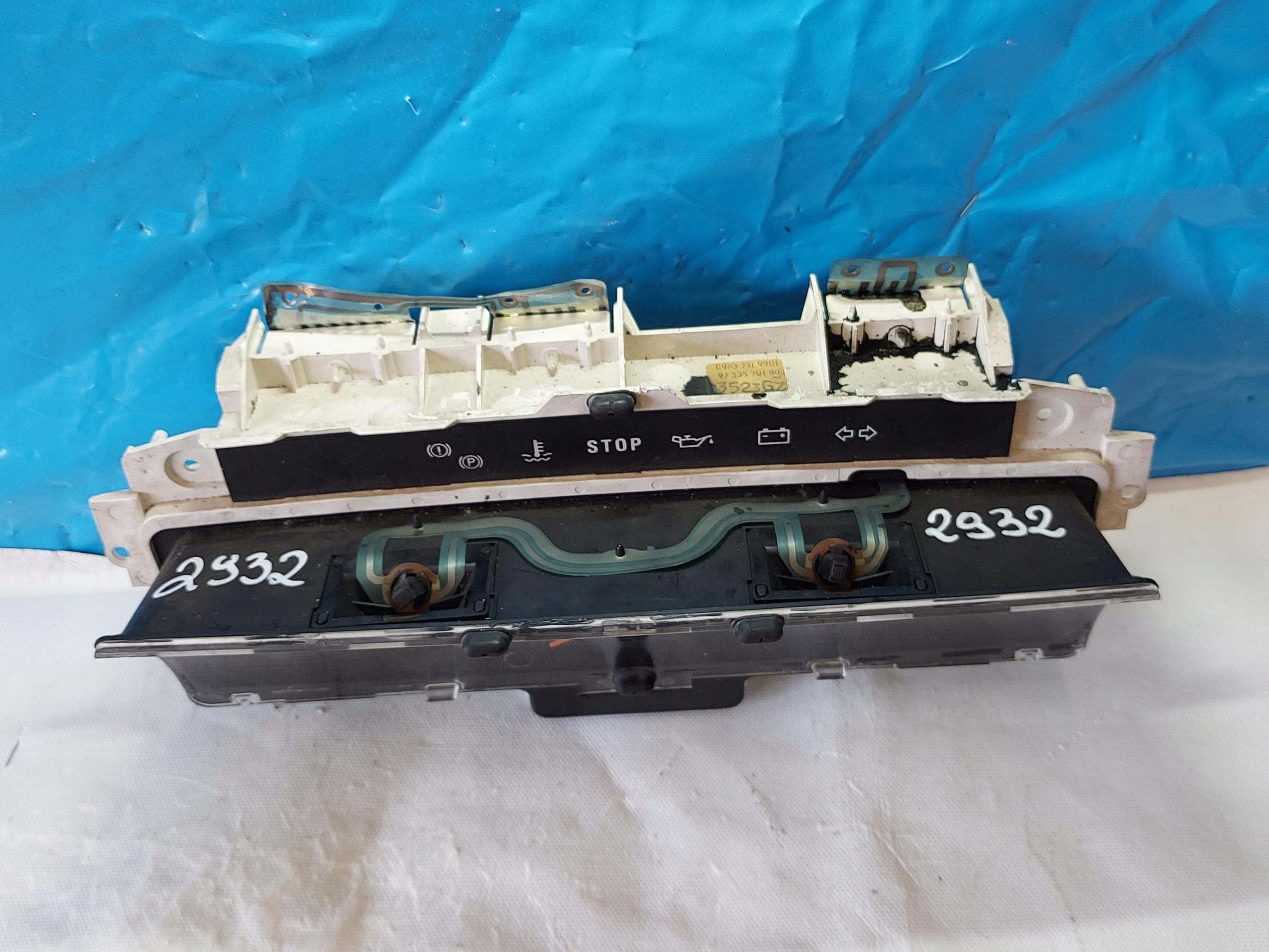 dials clock PEUGEOT 205 9753530180
