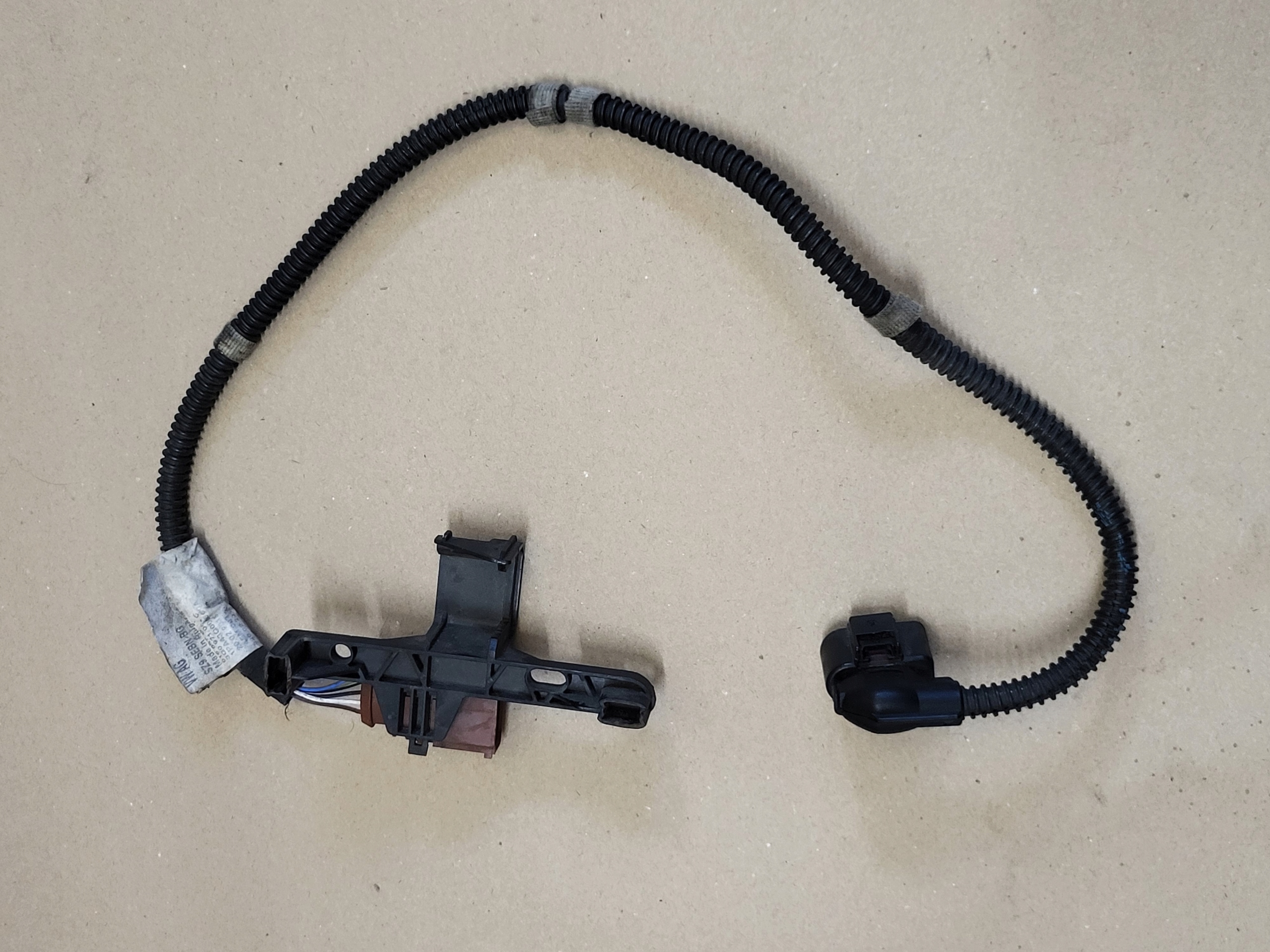 bundle wiring PRZEWODOW PRZEPUSTNICY VW PASSAT B8 3Q0971068C