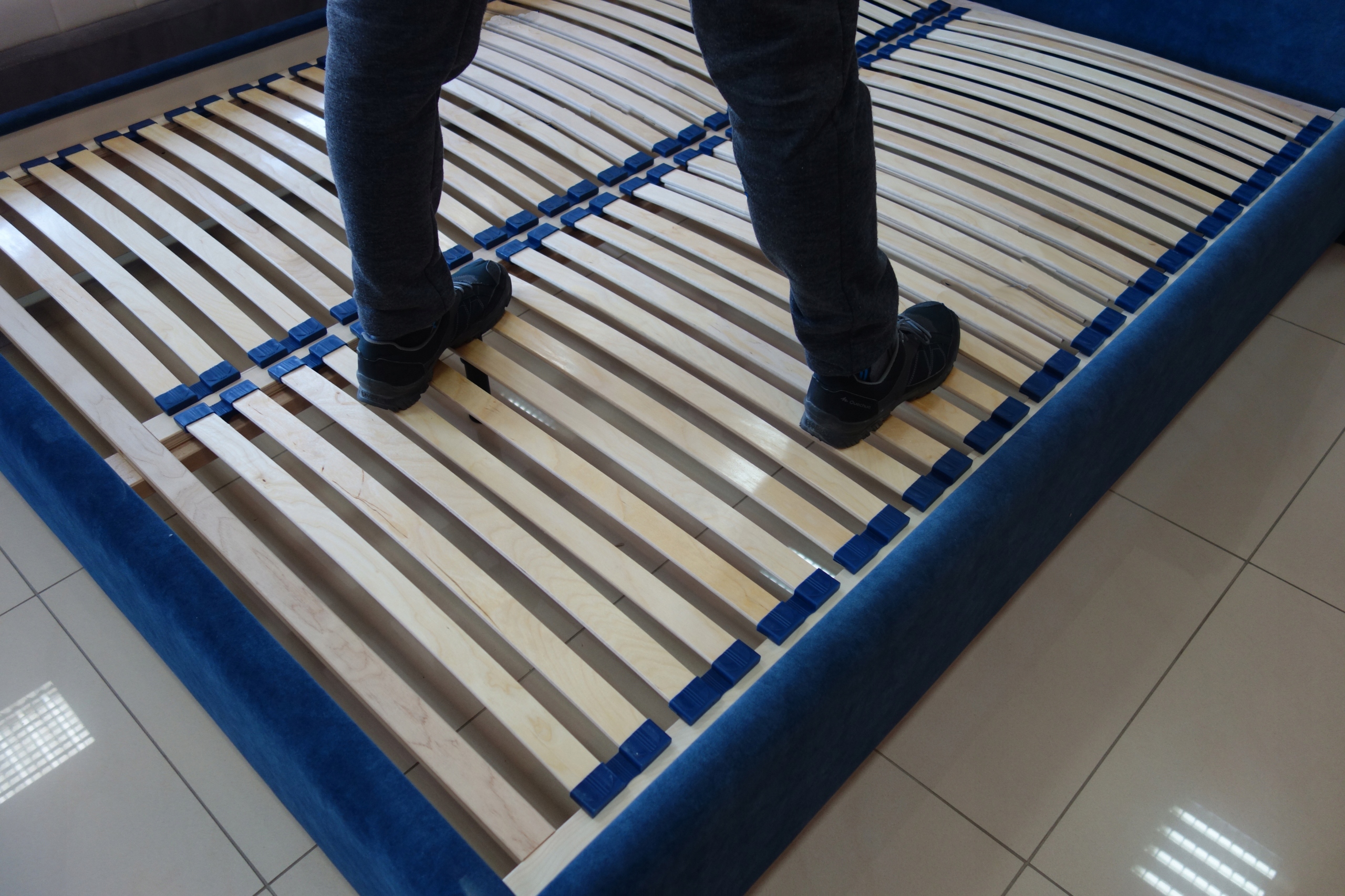 Stelaż elastyczny UNO 120x200 cm Koło 56 listew Regulacja bez regulacji