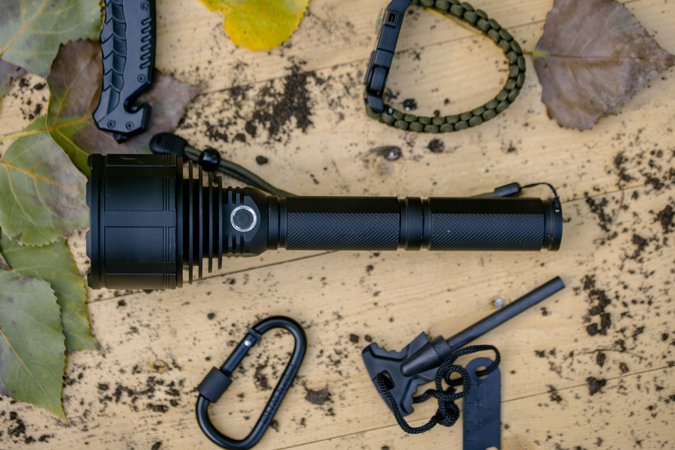 LATARKA LED TAKTYCZNA PRO LAMPA AKU USB C VAYOX Model VA0043