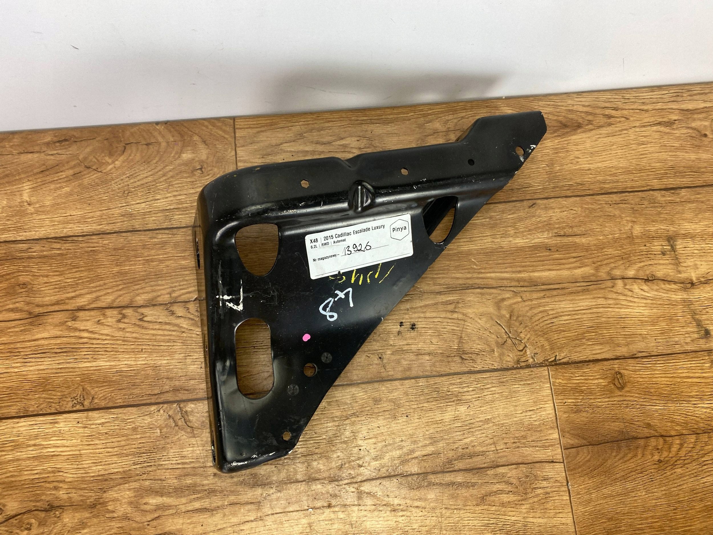 Halter Stütze obudowy filter luft Cadillac Escalade IV 2015+