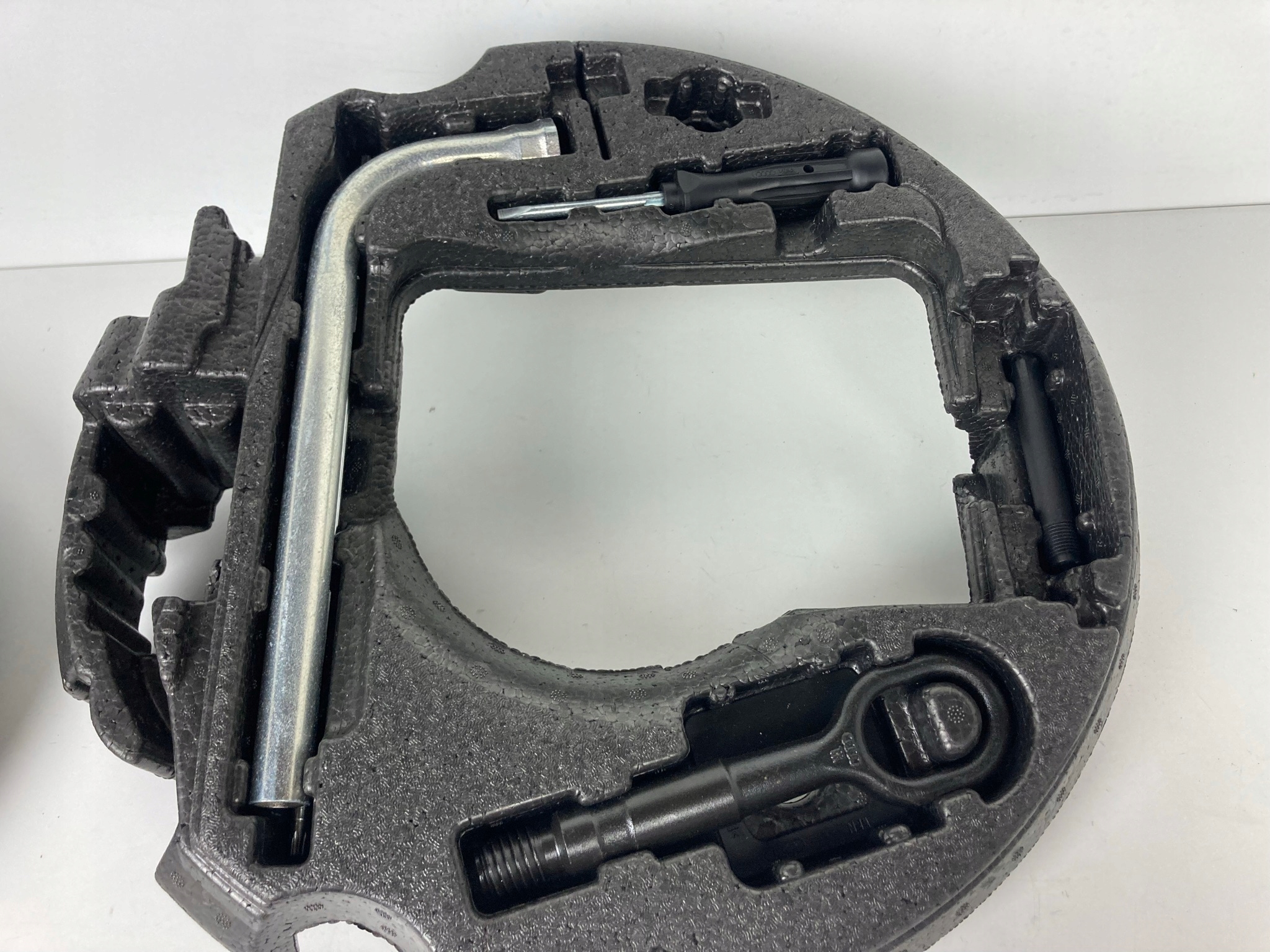 AUDI A6 C7 ALLROAD filling boot key