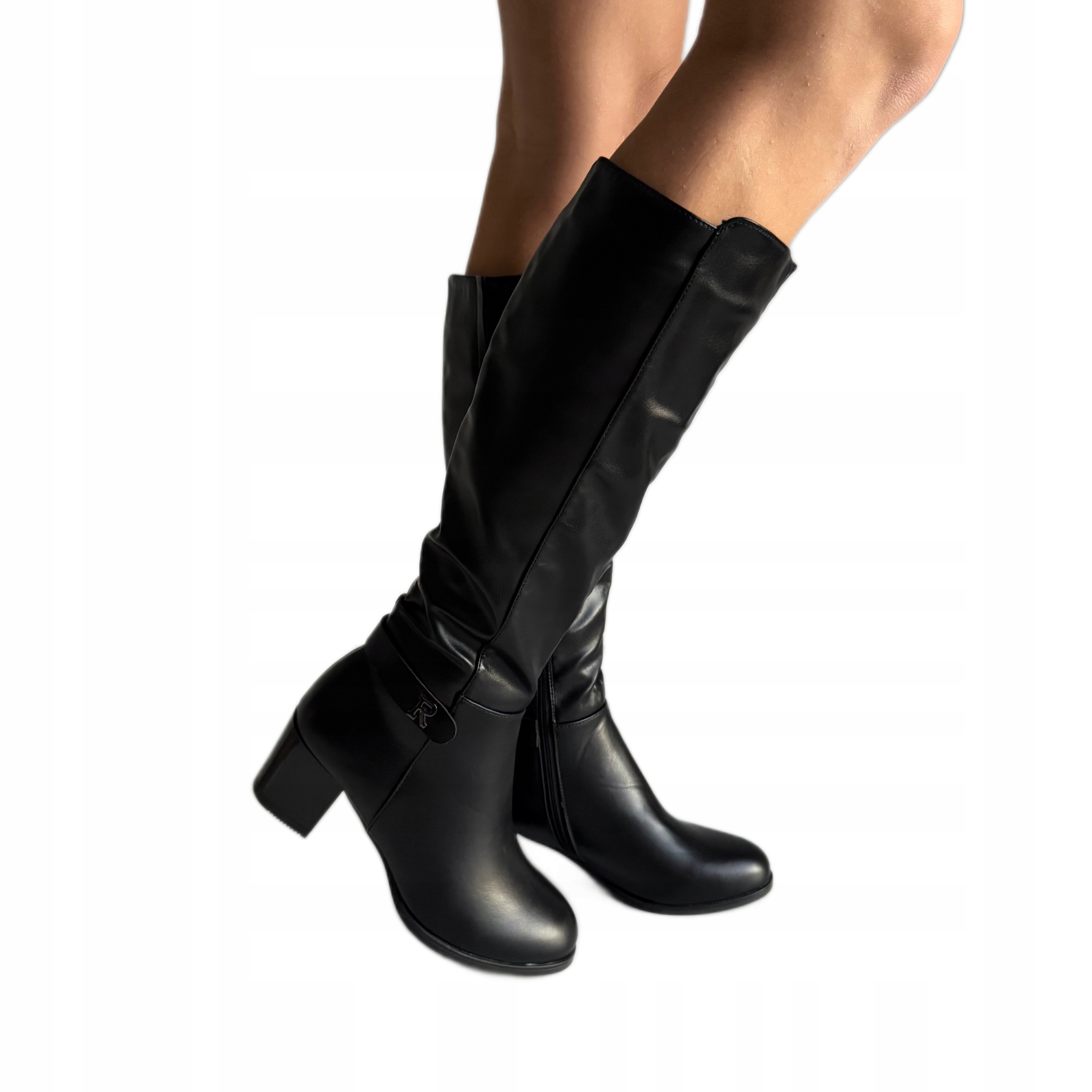 Černé dámské kozačky na podpatku, zateplené, klasické, velikost 36