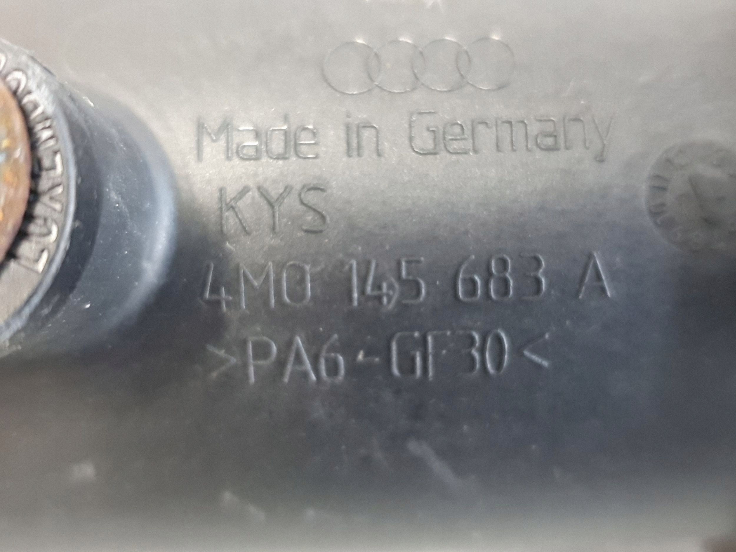 Audi Q7 4M hadice intercoolera trouba 4M0145737M 4M0145709G
