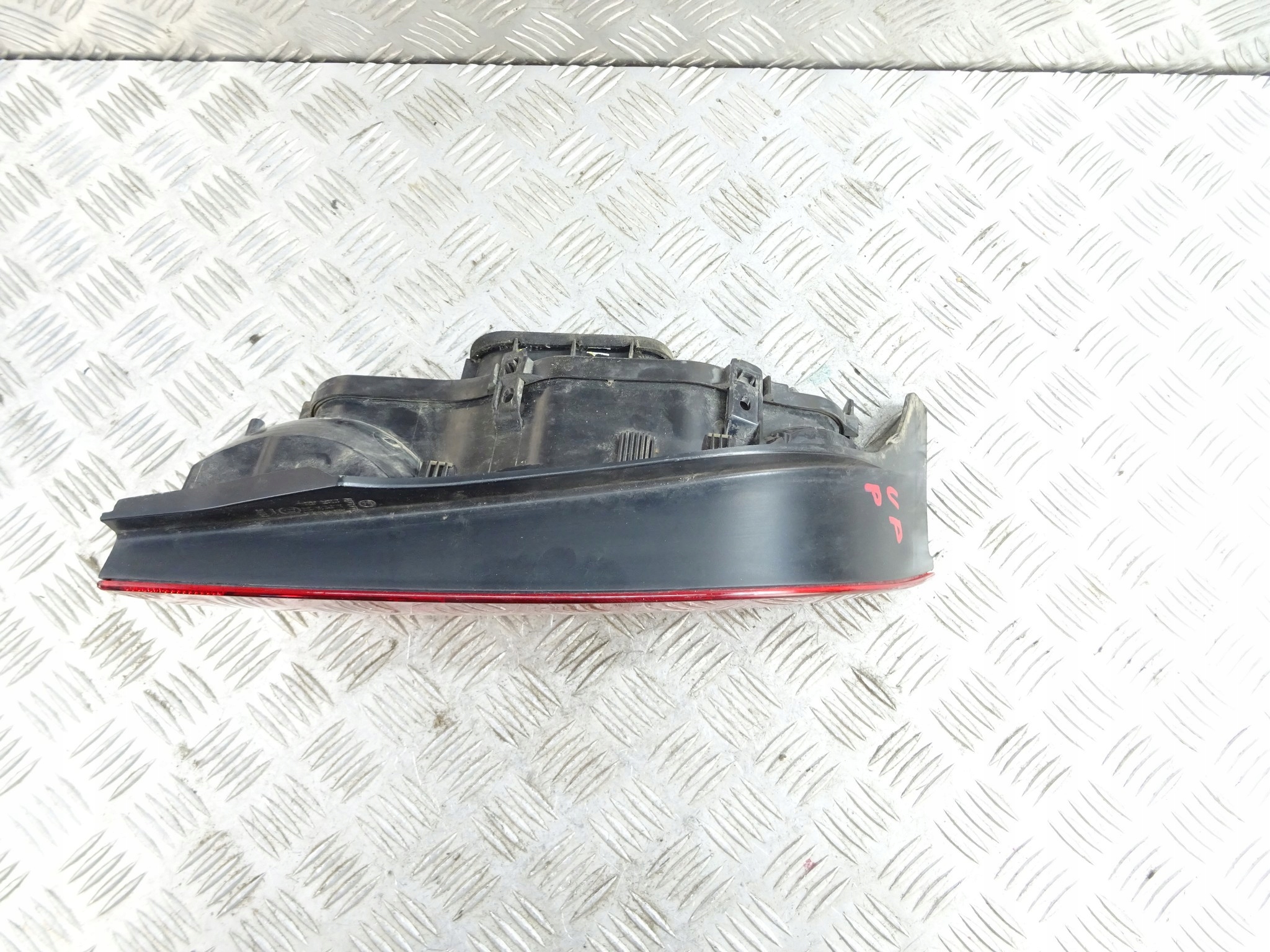 VOLKSWAGEN UP light right right rear part 1S0945096G 5D