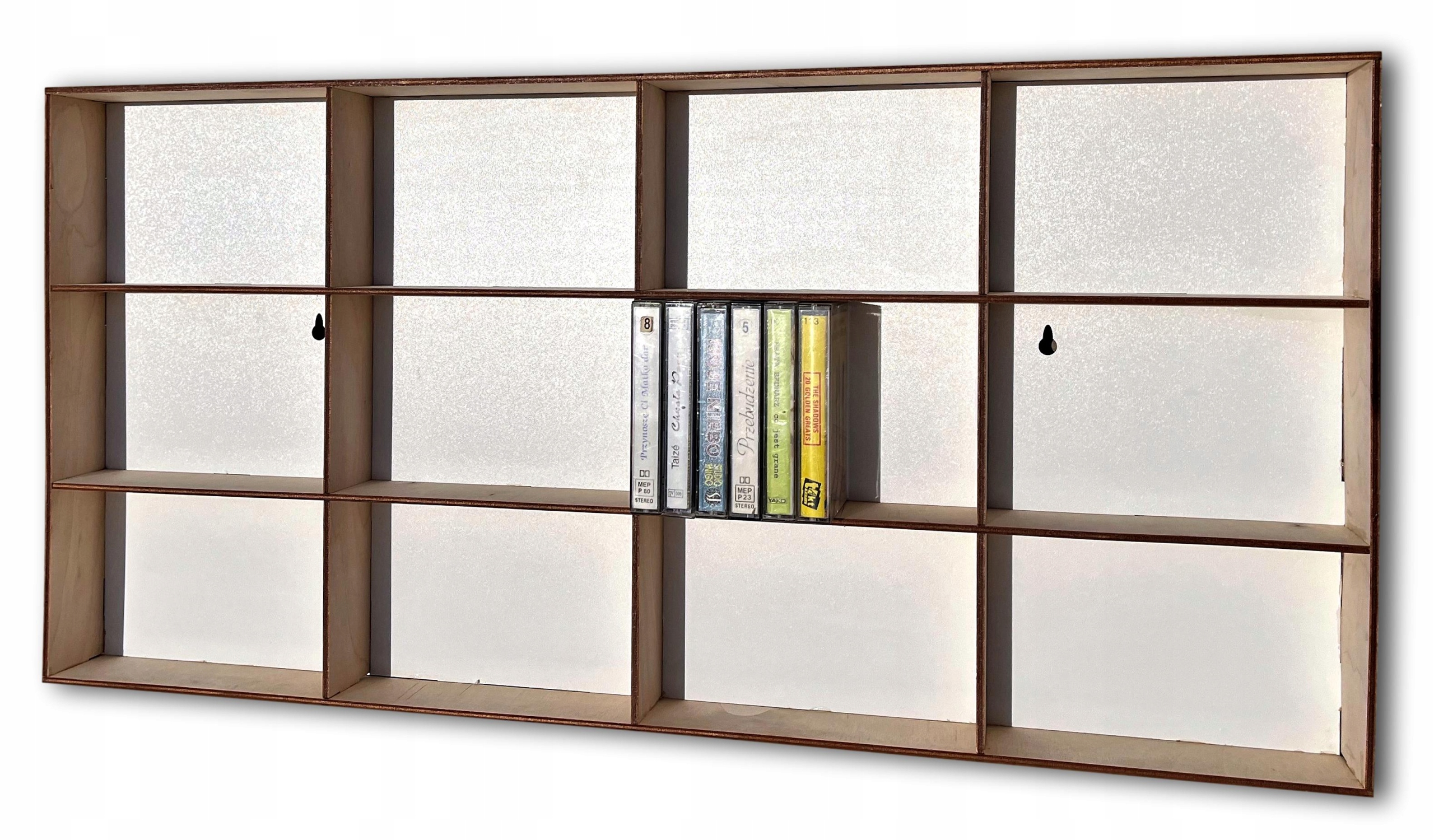 Police z překližky 4 mm pro 120 magnetofonových kazet