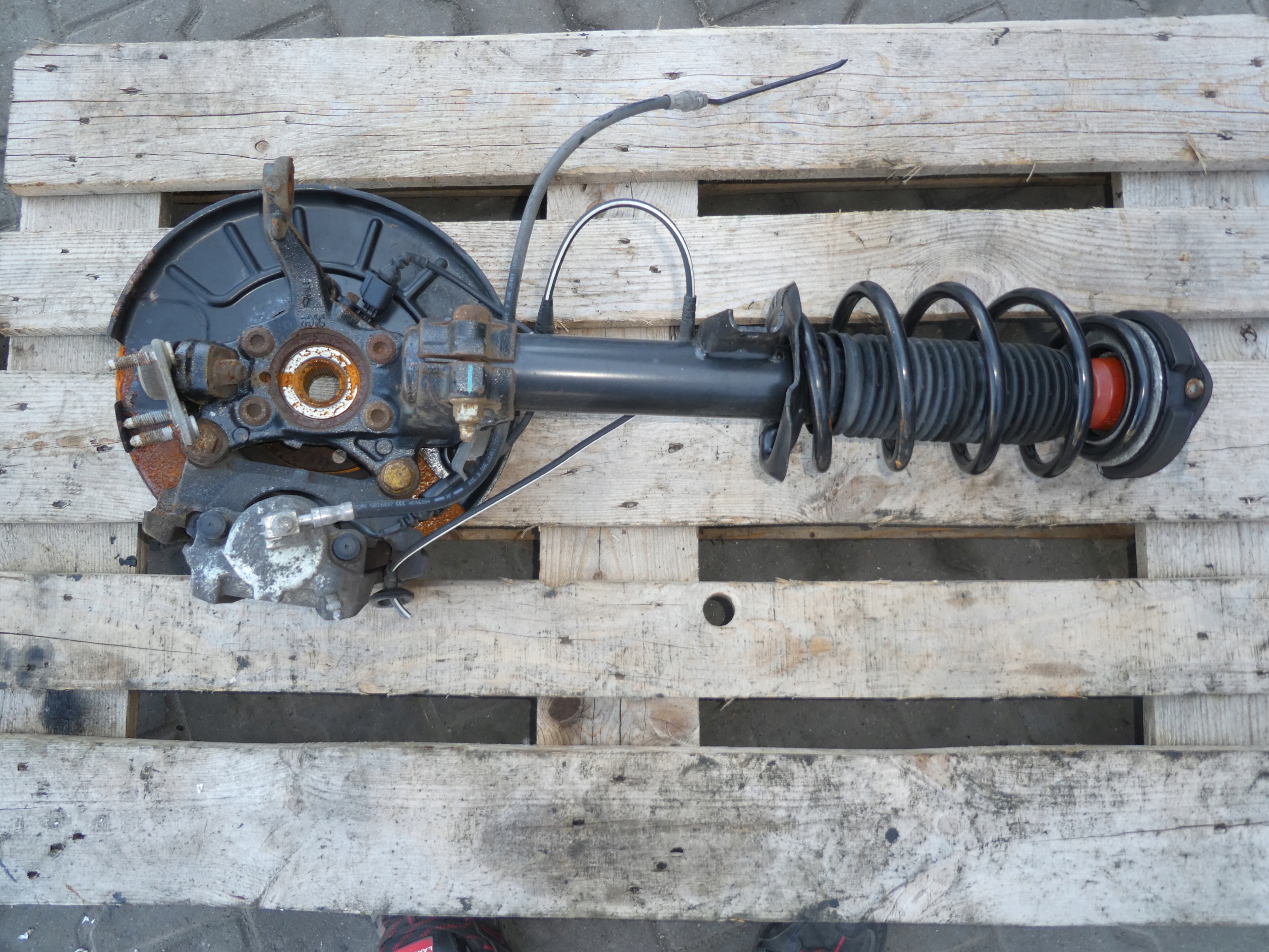 McPherson swing shock absorber VW TIGUAN right