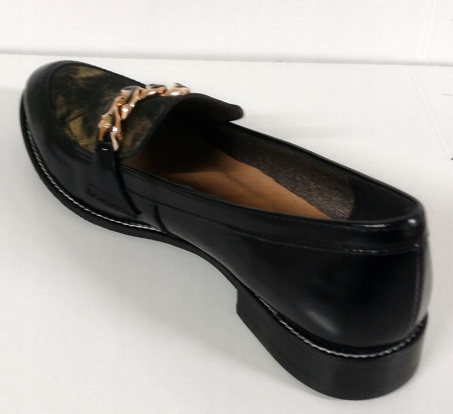 UNI-870 STYLOWE MOKASYNY Z ŁAŃCUCHEM SKÓRA NAT 40 Rozmiar 40