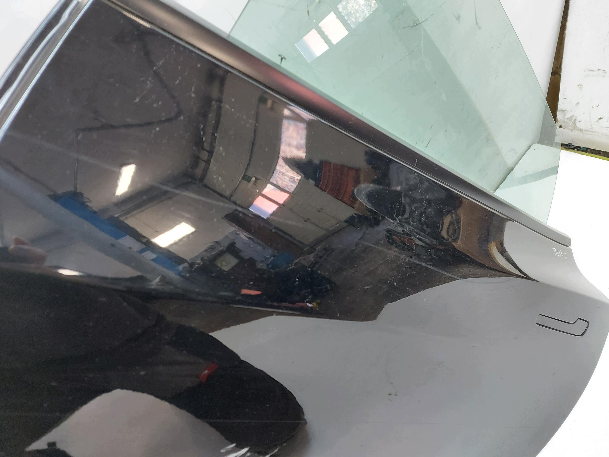 TESLA MODEL 3 2022r Tür heck links PBSB