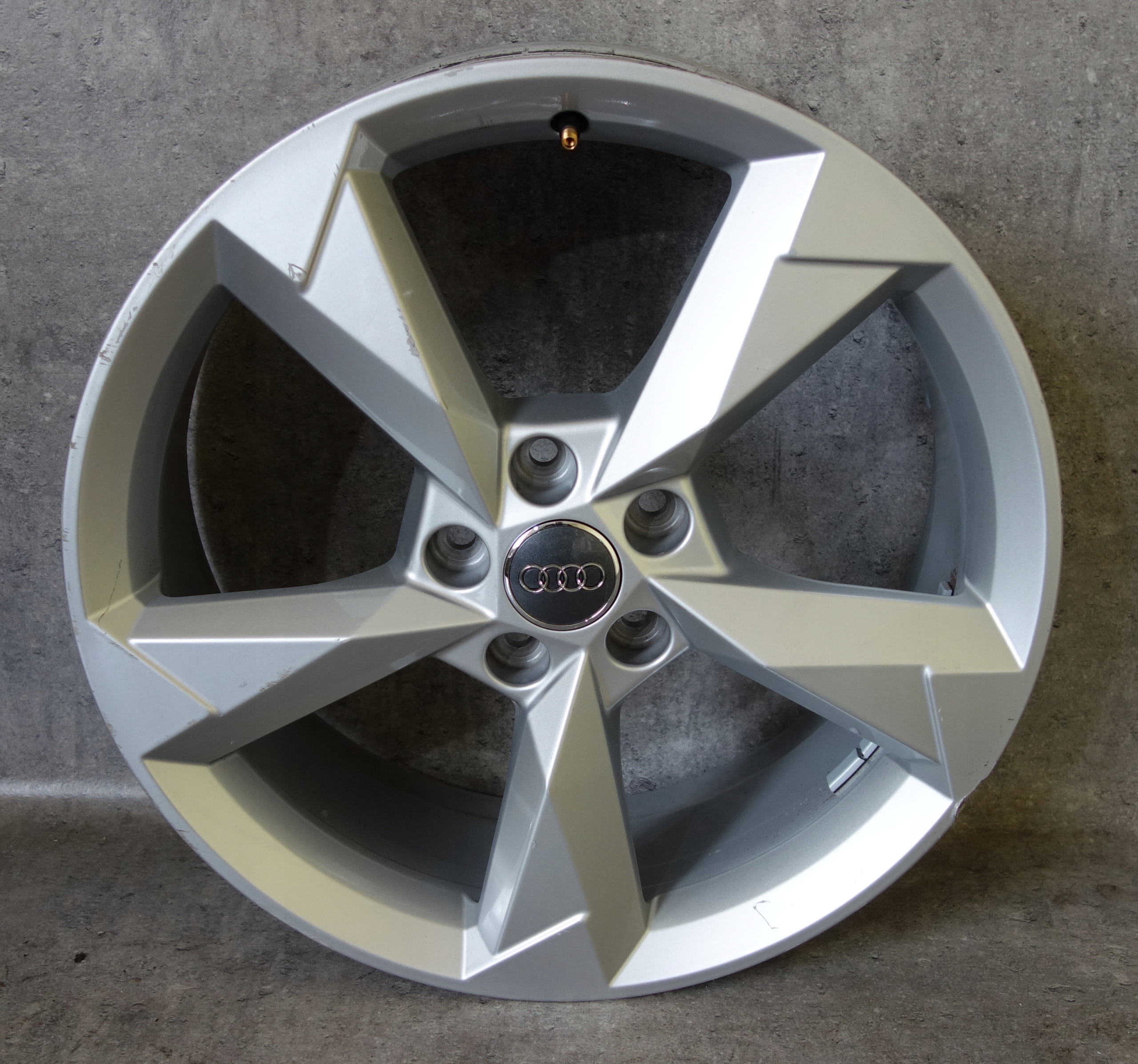 AUDI Q3 83a 19 дюймов 19