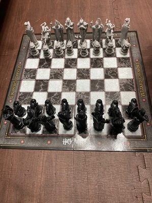 Międzynarodowy zestaw szachowy Harry Potter Wiek gracza 5-7 lat