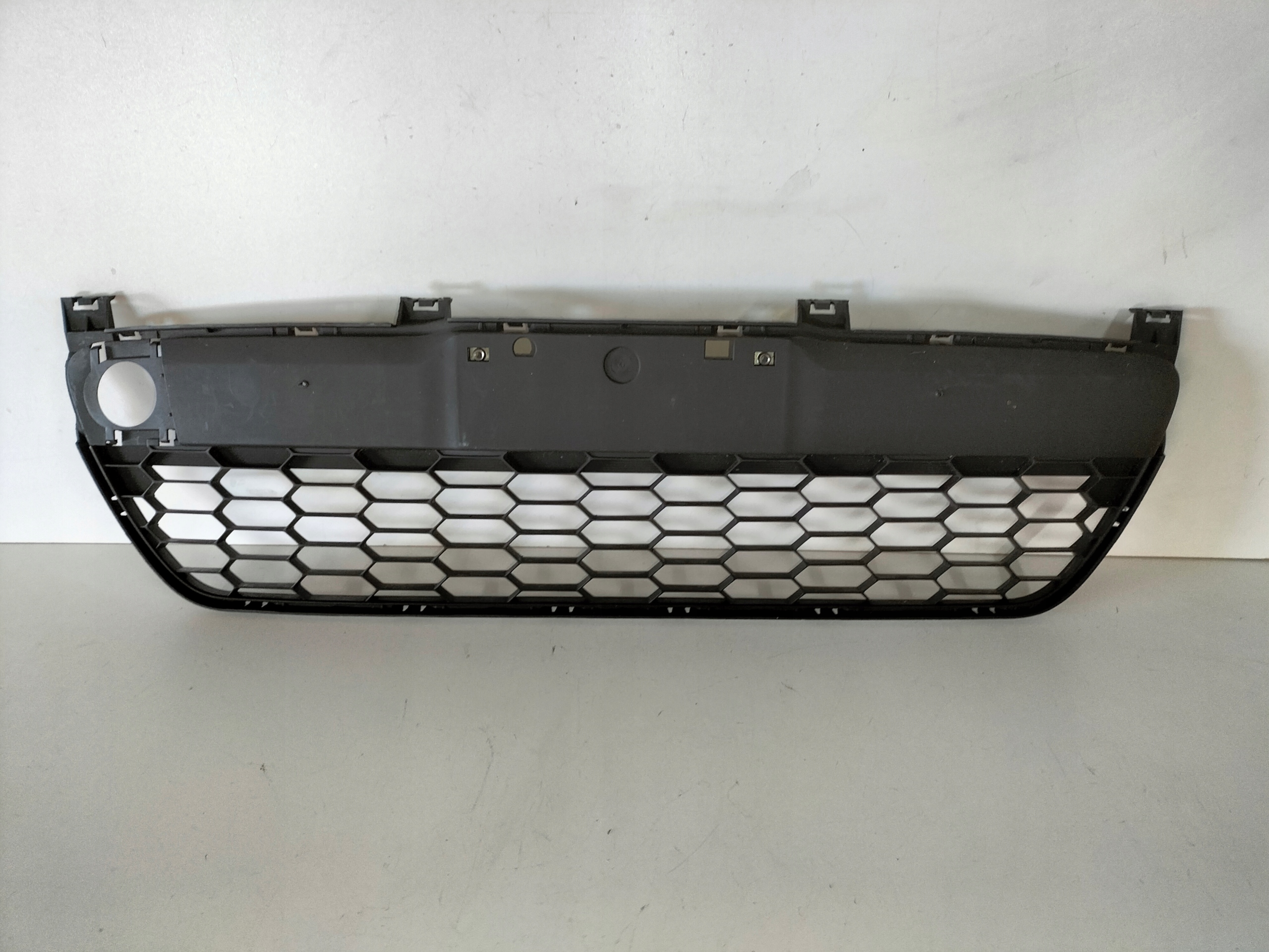 Grill Lüftungsgitter der Stoßstange mitte MAZDA 2 07-10