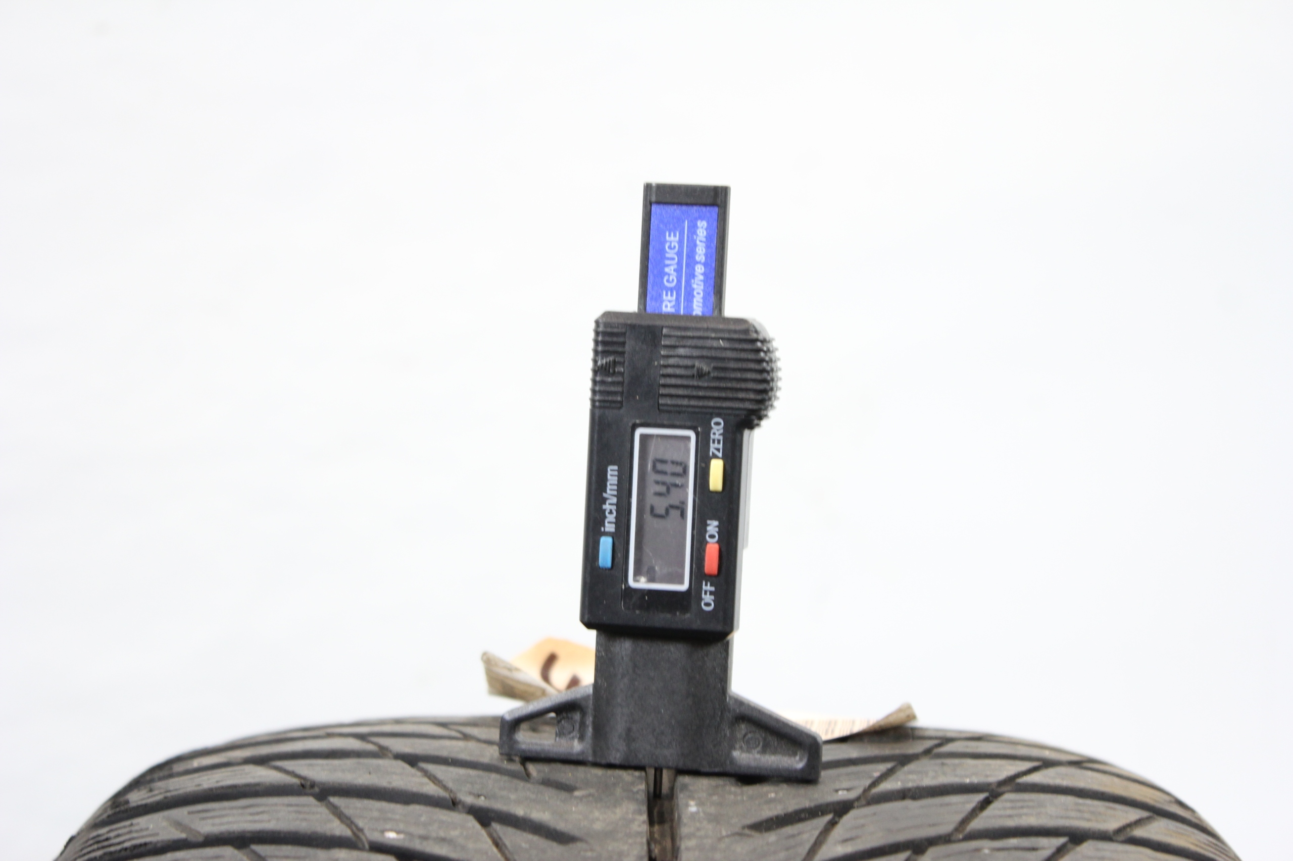 245/50R19 OPONY ZIMOWE MICHELIN PILOT ALPIN5 * 2019r 105V Liczba opon w ofercie 2 szt.