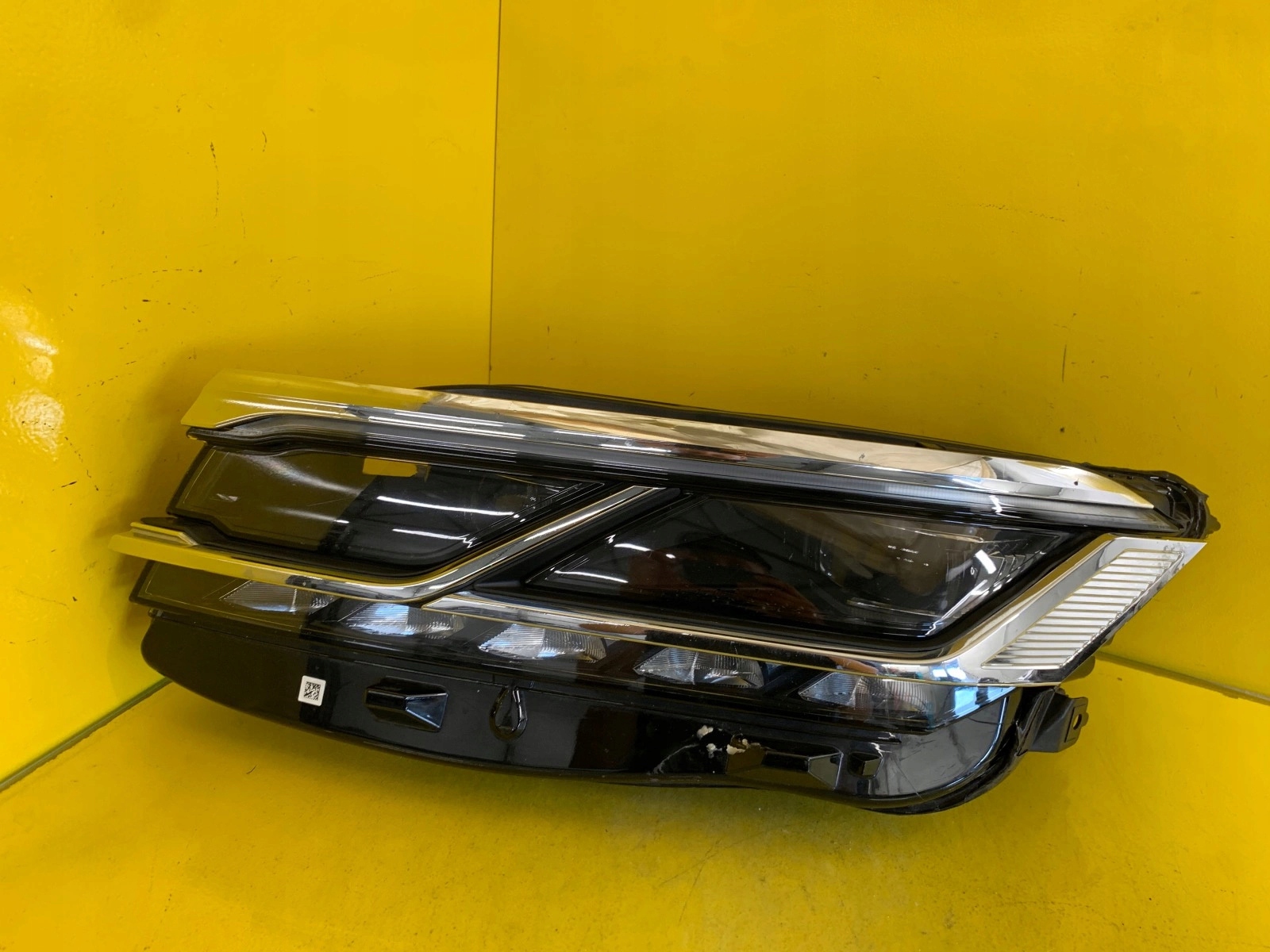 light left VW Touareg III 3 19- Full led 761941081