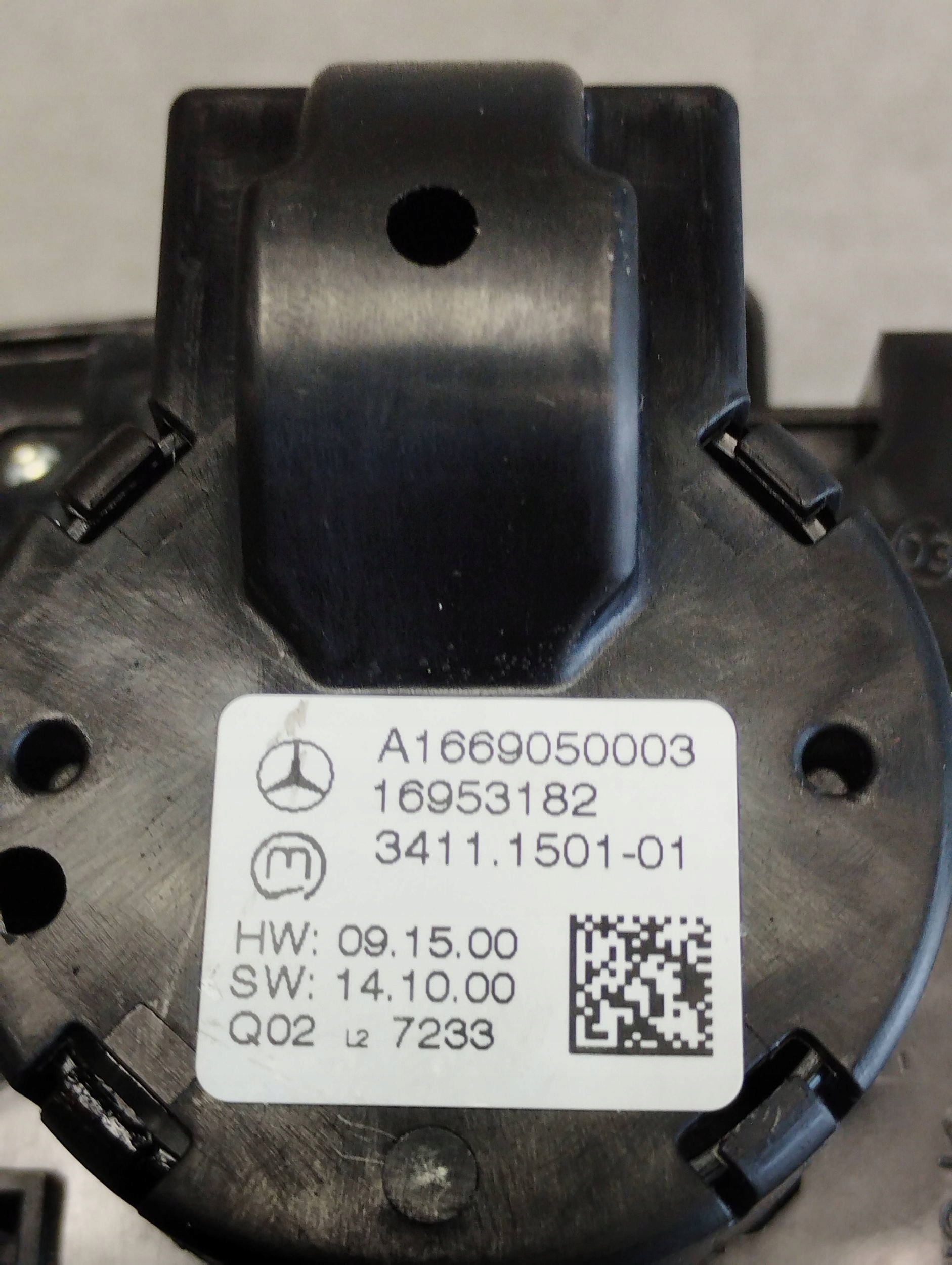 Mercedes-Benz GLE W166 switch springing A1669050003