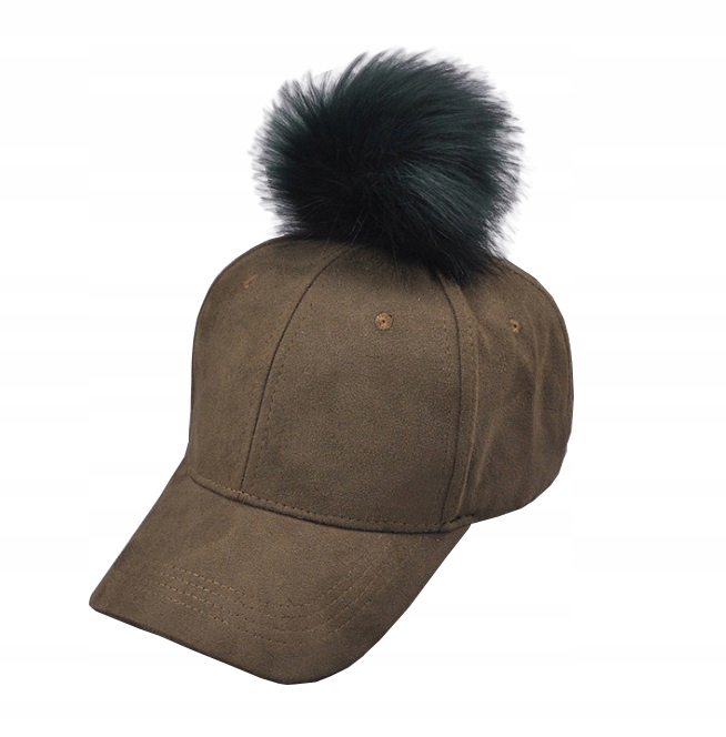 

Czapka Bejsbolówka Velvet Z Pomponem Militarna