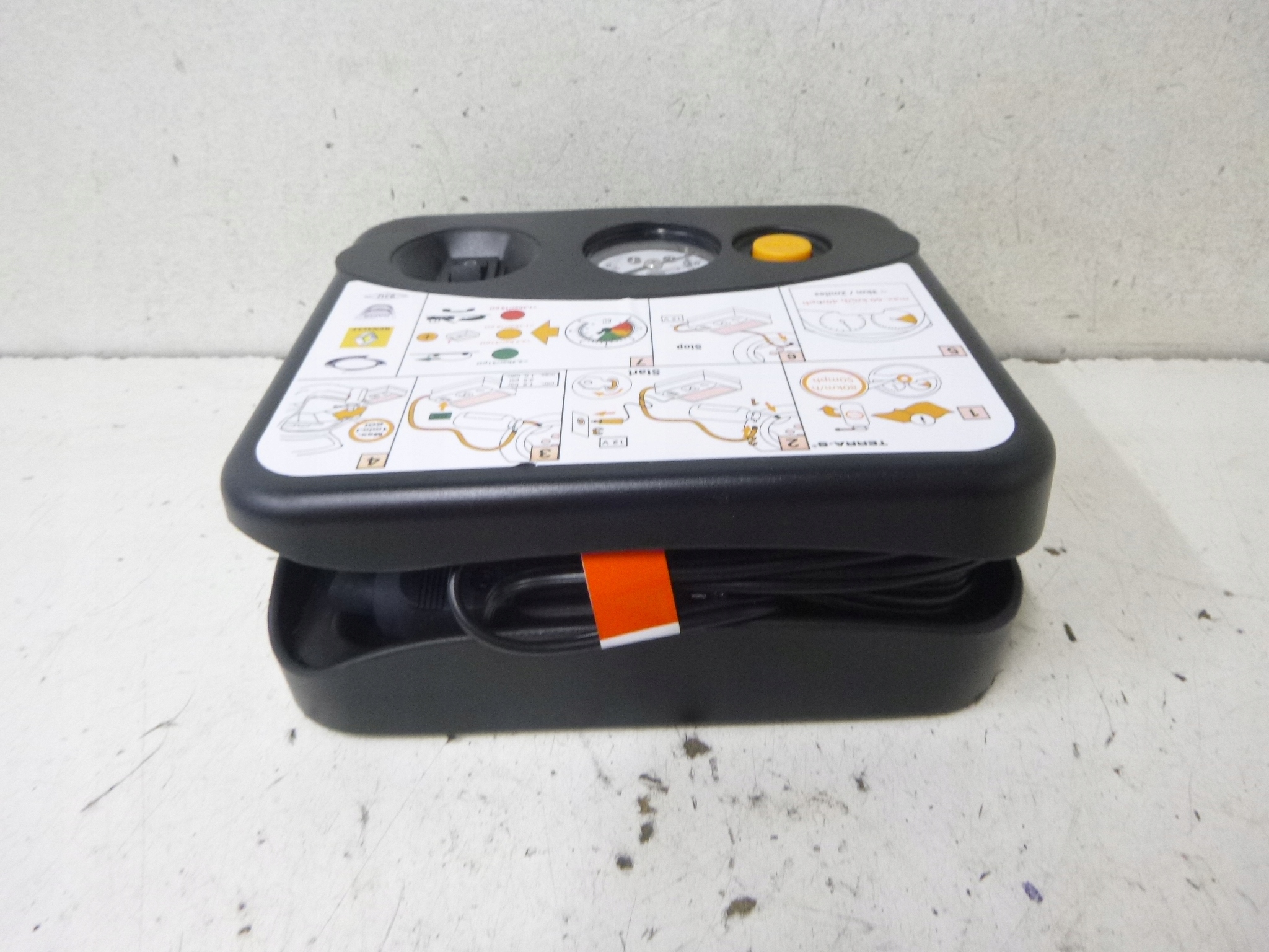 compressor; Renault Twingo II Lift 2013r. 995651049