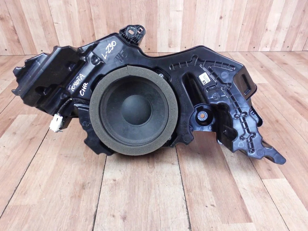 Toyota CHR speaker subwoofer boot JBL