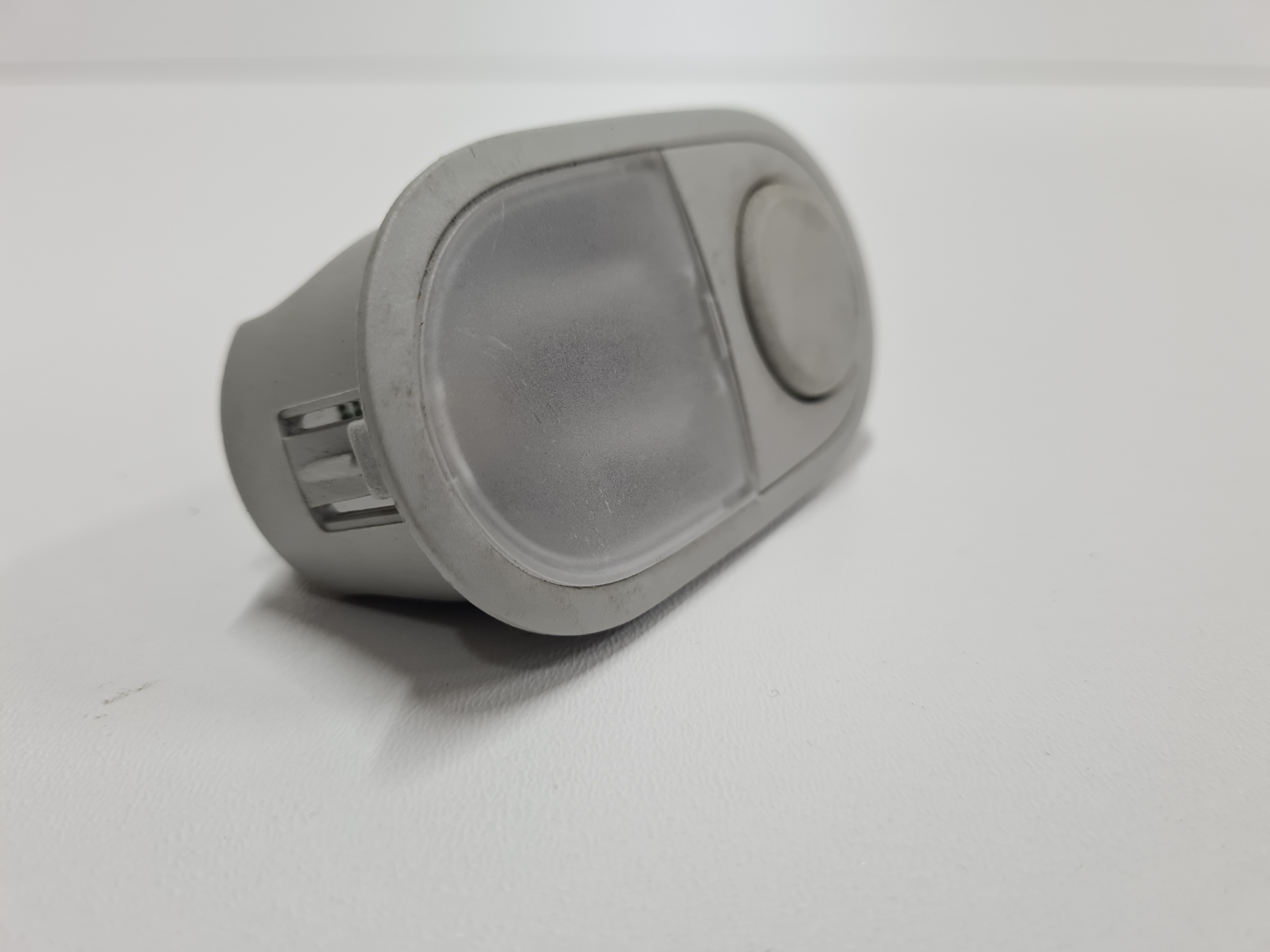 7E7947295A - светодиодная лампа салона VW T5 T6 CALIFORNIA