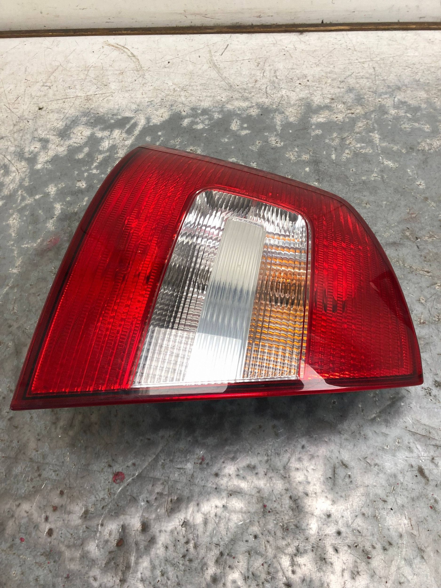 light left rear part SKODA OCTAVIA MK2 LIFT HB 1Z5945095B