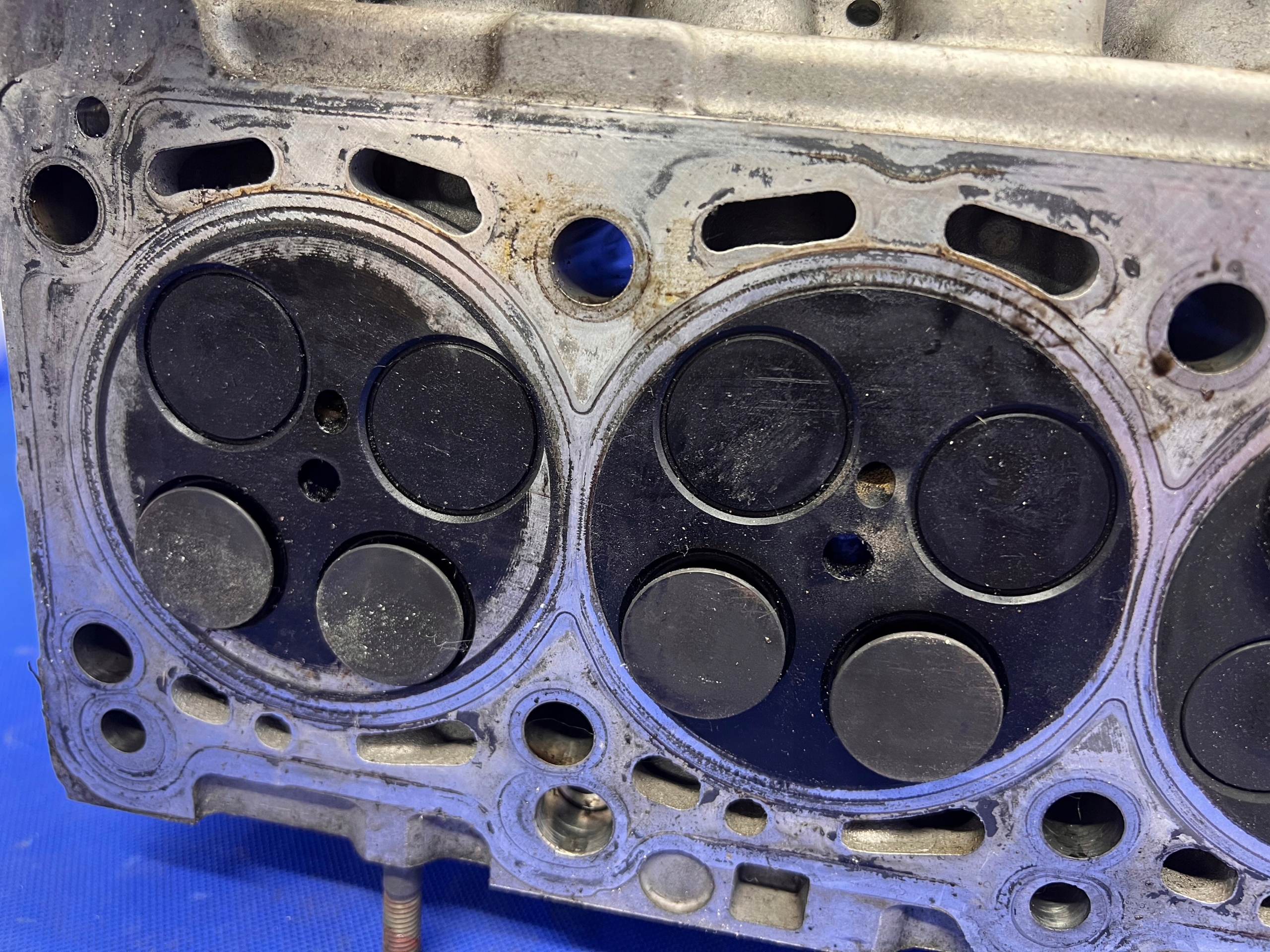 Audi Q7 4L 4.2 tdi CCF ГОЛОВКА ГБЦ правая