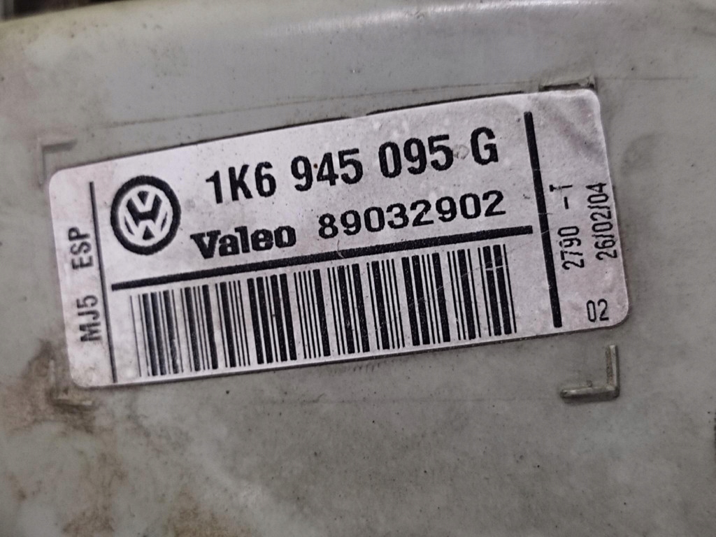 VW GOLF V light left rear part 1K6945095G