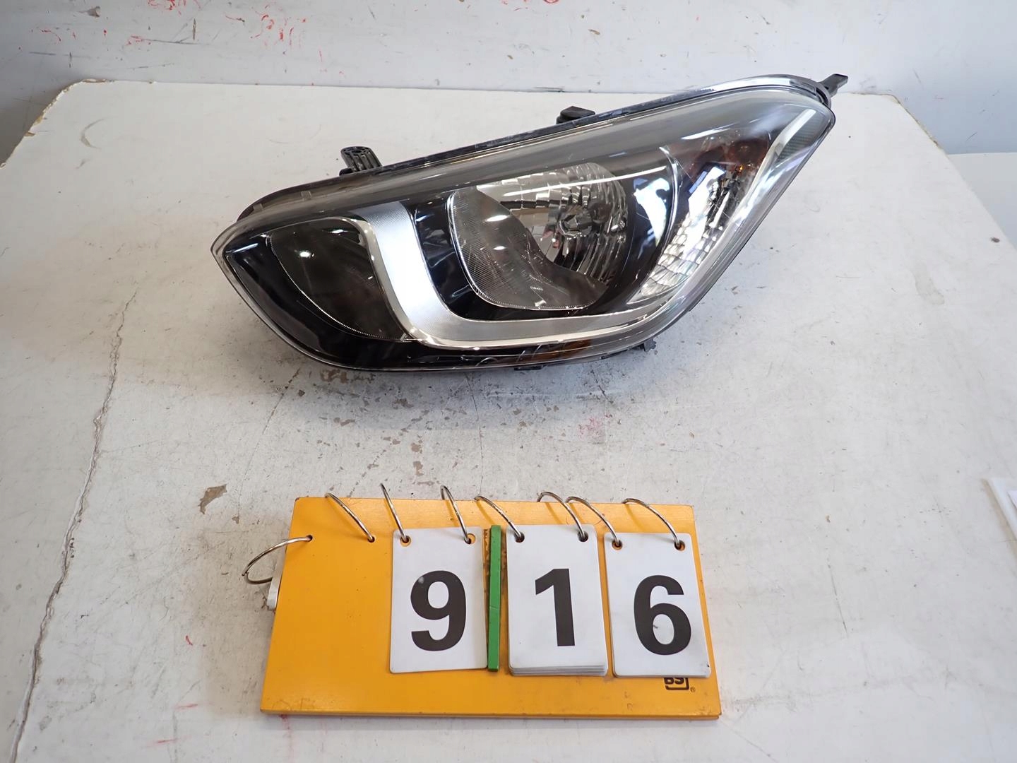 light front front left HYUNDAI I20 LIFT 2012-2015 92101-4P500