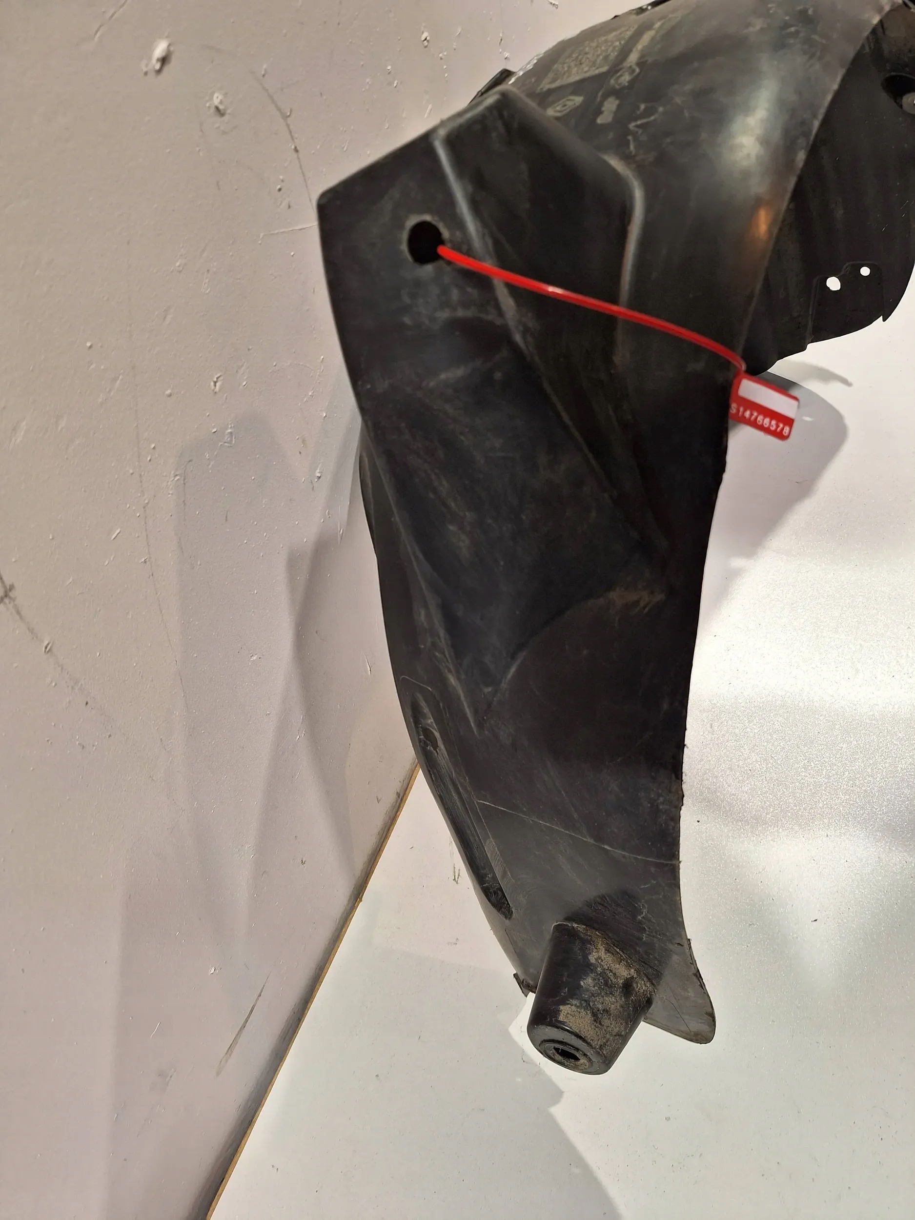 mudguard rear. left 767499503R RENAULT TWINGO III 14