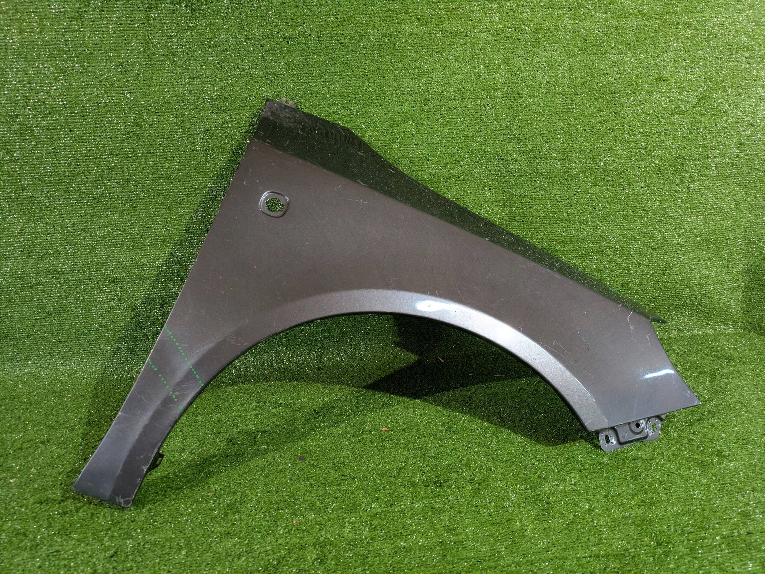 fender front right front SKODA FABIA II replacement NR.304