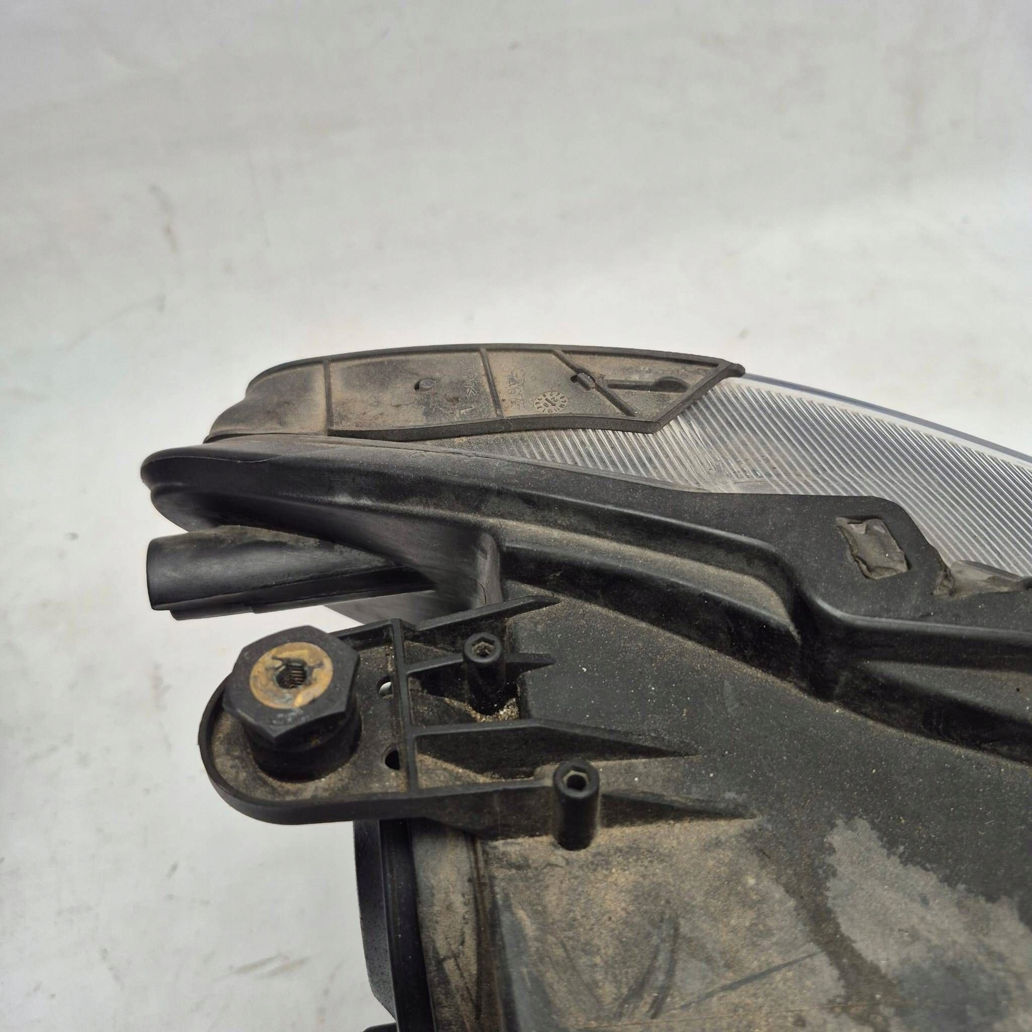 VW CADDY IV 2K7 2K8 20- light left front front ZWYKLA 2K8941005A