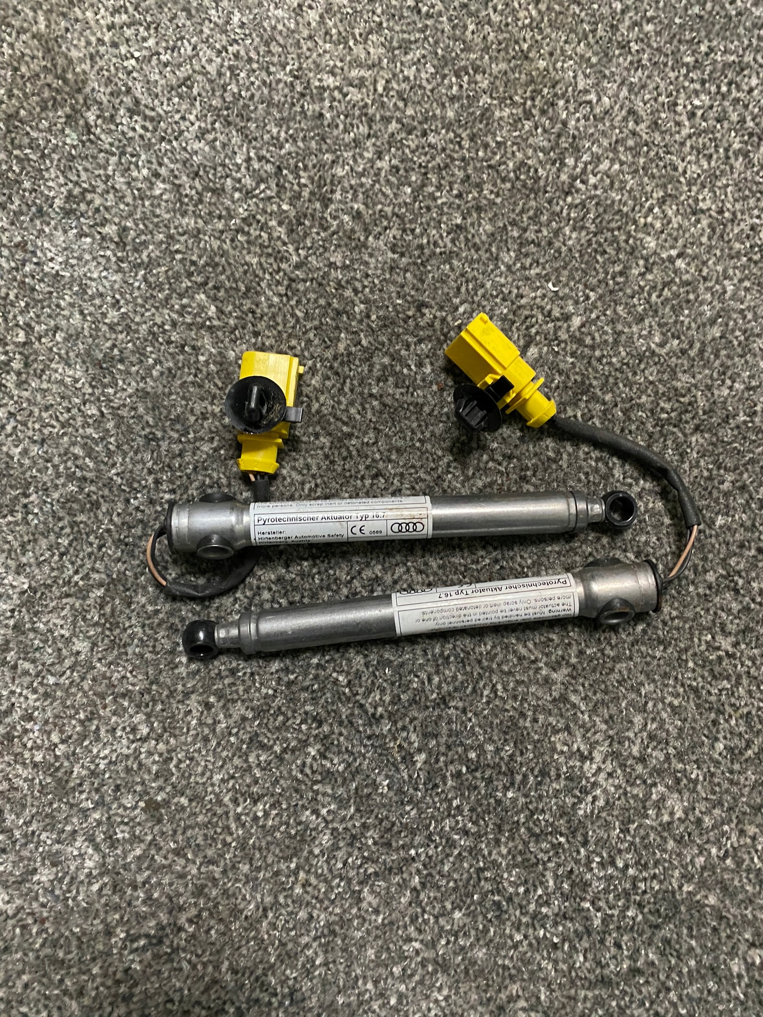 NABOJ MASKI PIROTECHNICZNY NABOJE PODUSZKA AUDI A6 C8 A7 4K0