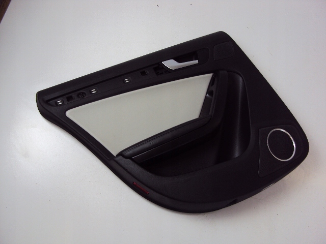 TAPICERKA DRZWI LEWY TYŁ AUDI Q5 LIFT 8R