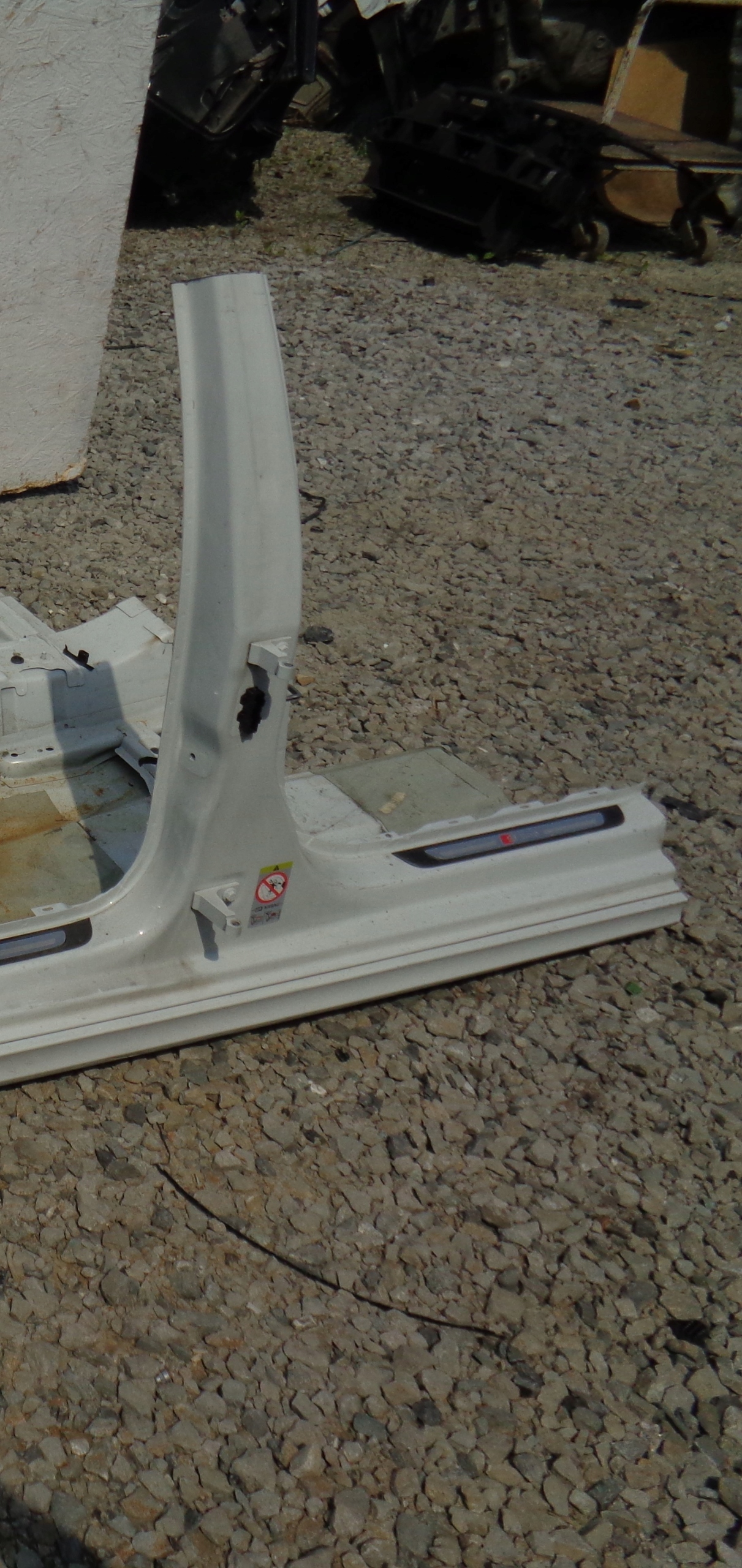 AUDI A1 8X 5D threshold pillar central right 10-18r