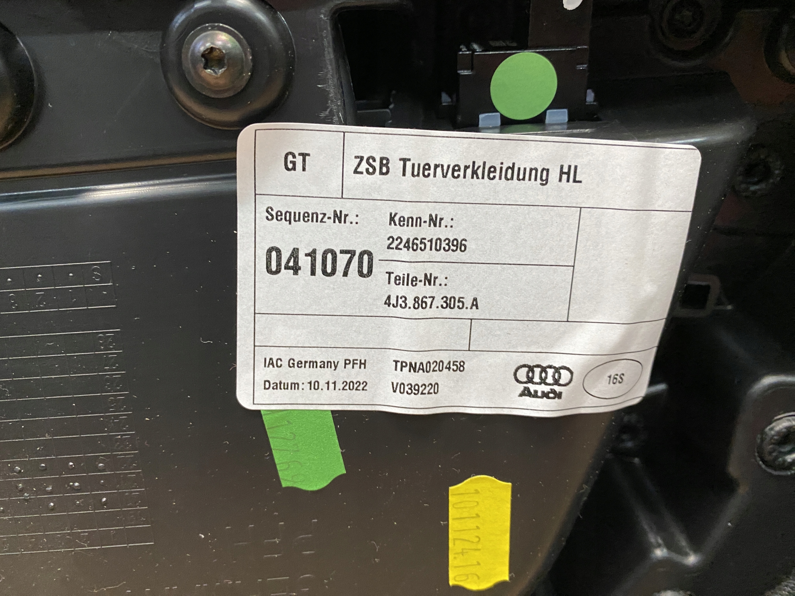 AUDI ETRON GT 4J3 upholstery side door left rear part