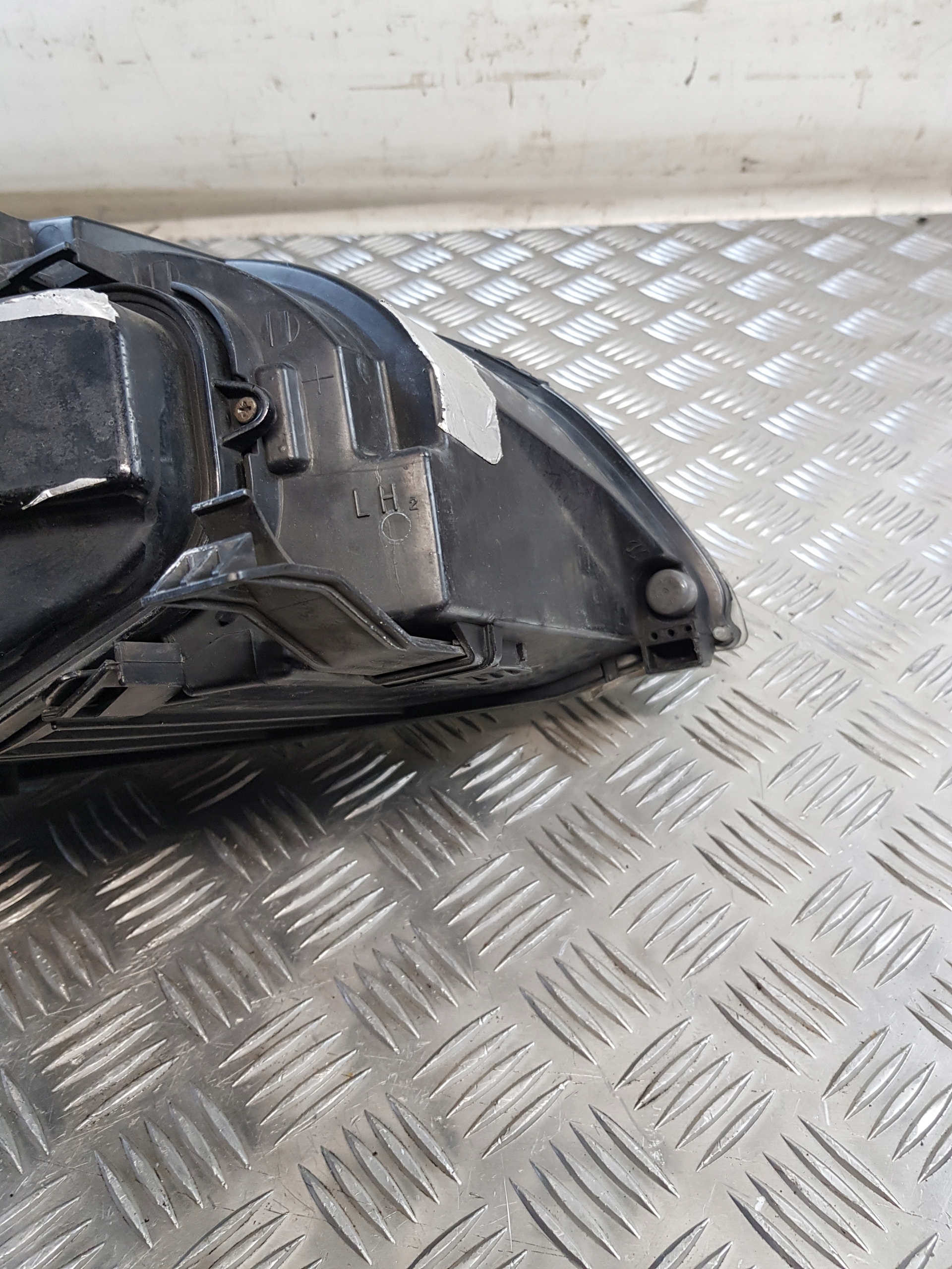 light left front 4M51-13K060-BA FORD FOCUS MK2 EUROPA